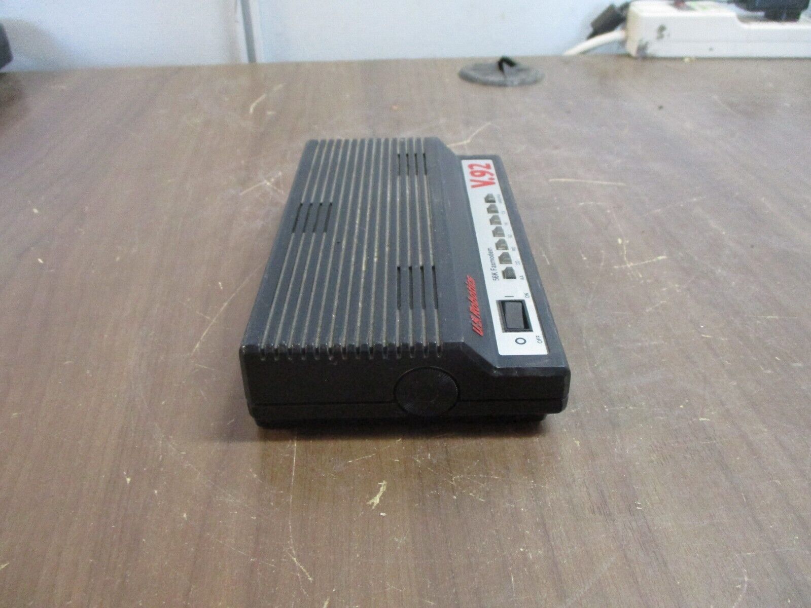 UU.S. Robotics External Faxmodem USR5686E V.92 56K Used
