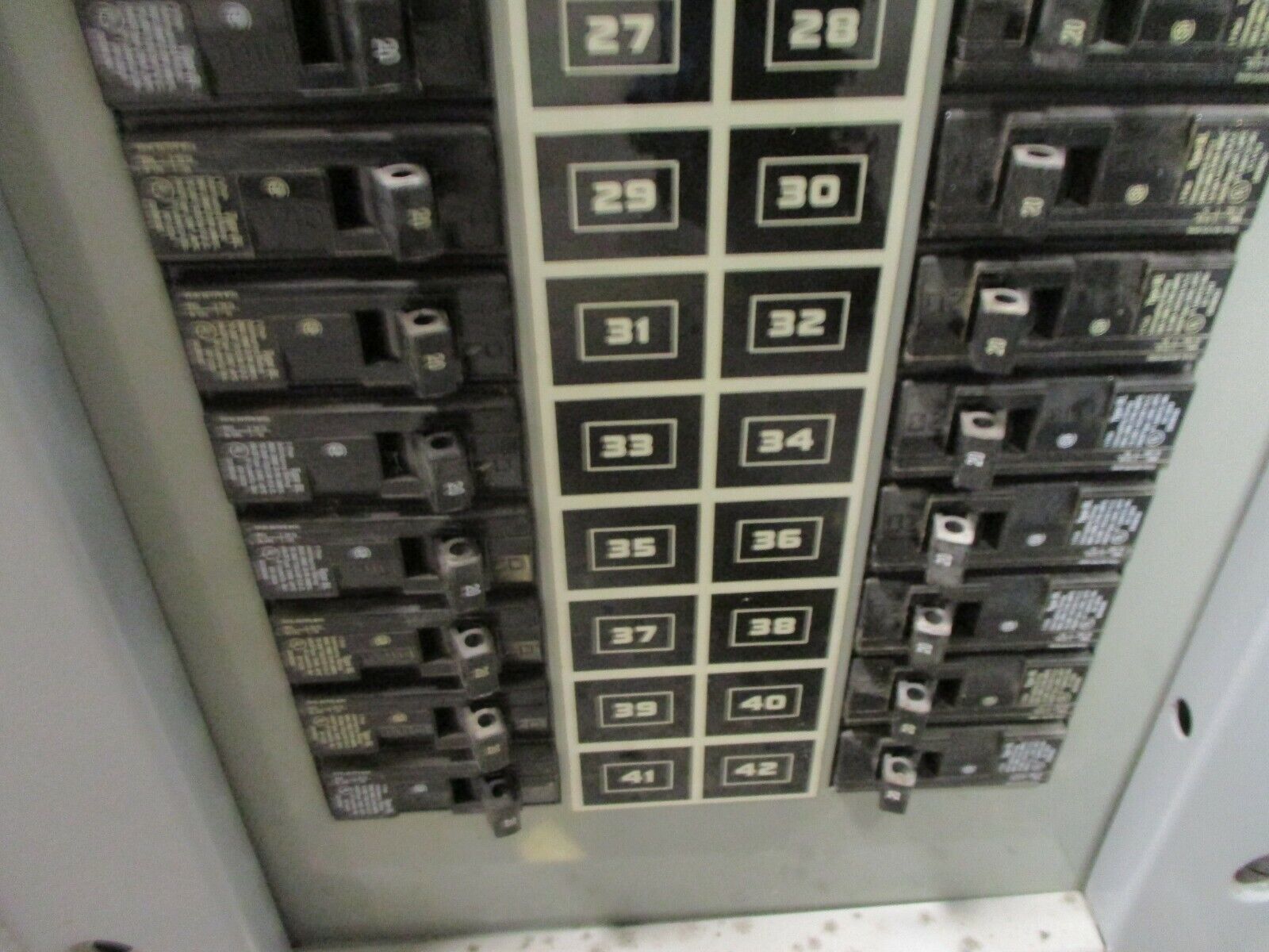 Switchboard Apparatus Main Breaker Circuit Breaker Panel 960784 200A Max 208/120
