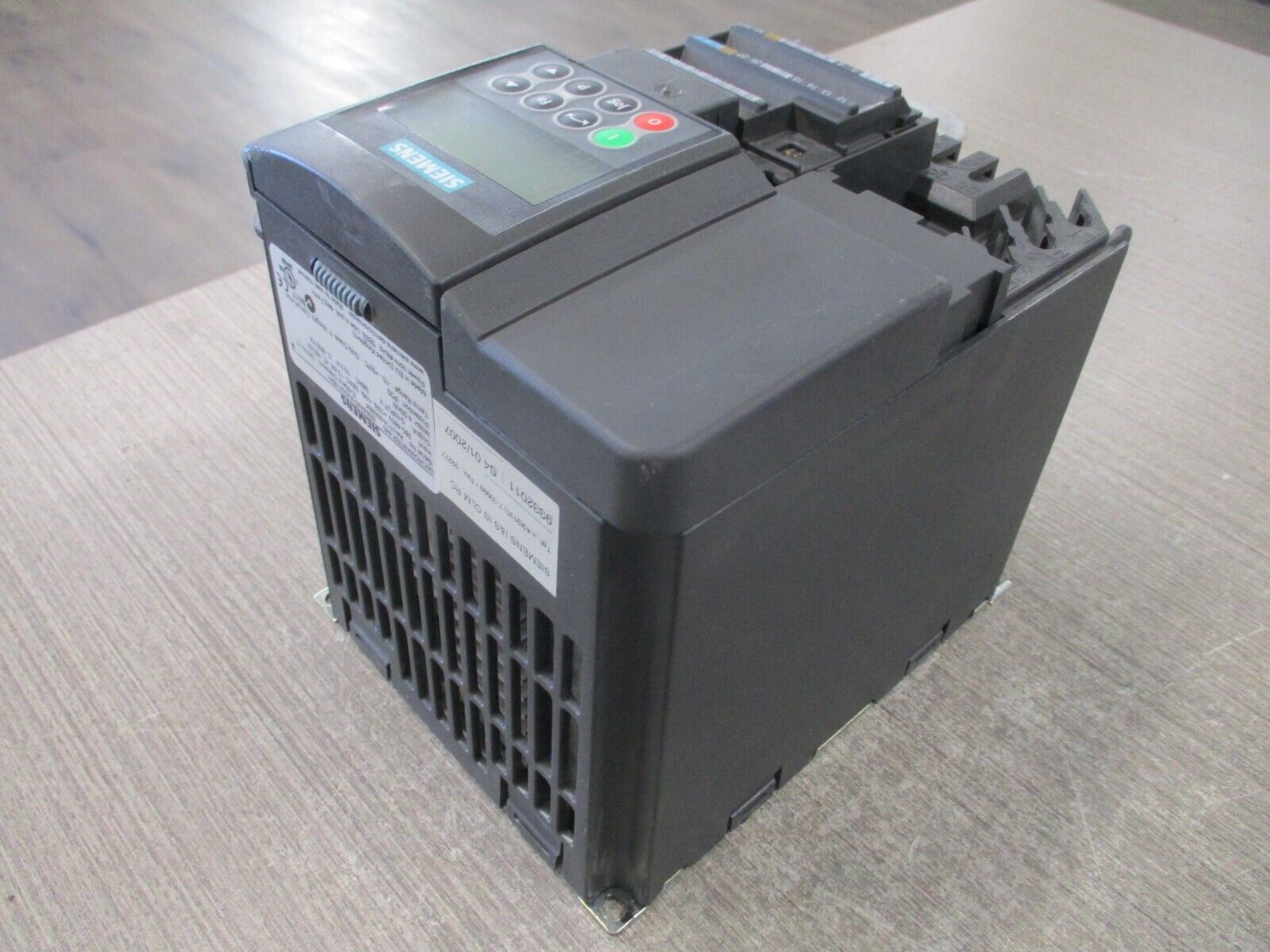 Siemens Micromaster 440 AC Drive 6SE6440-2UD24-0BA1 4kW 3Ph Input: Output: Used