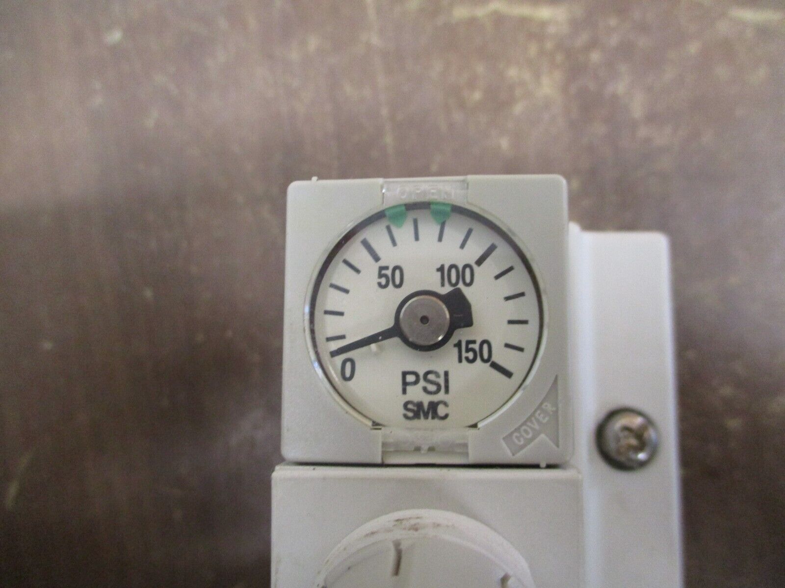 SMC Regulator ARM11AB1-R67-AZ Range: 0-150 PSI Used