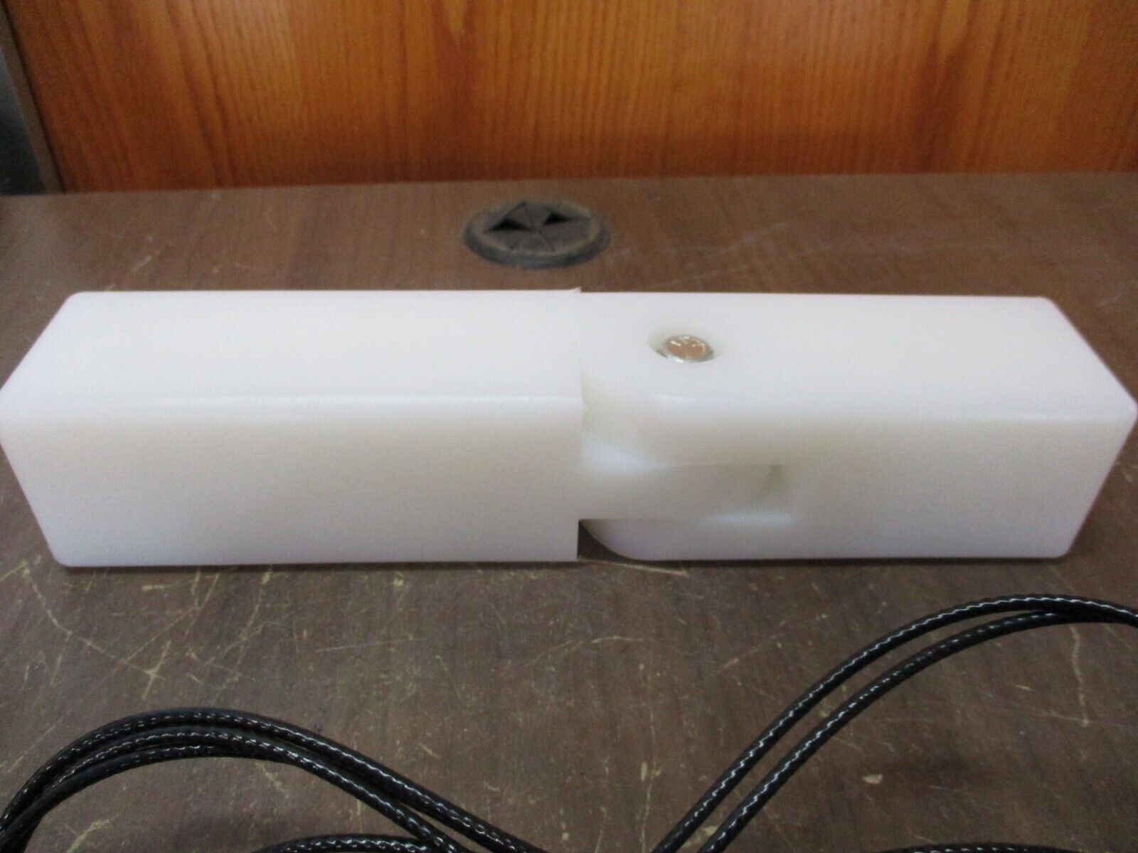 Advantage Gate Products Barrier Gate Folding Arm Assembly New Surplus