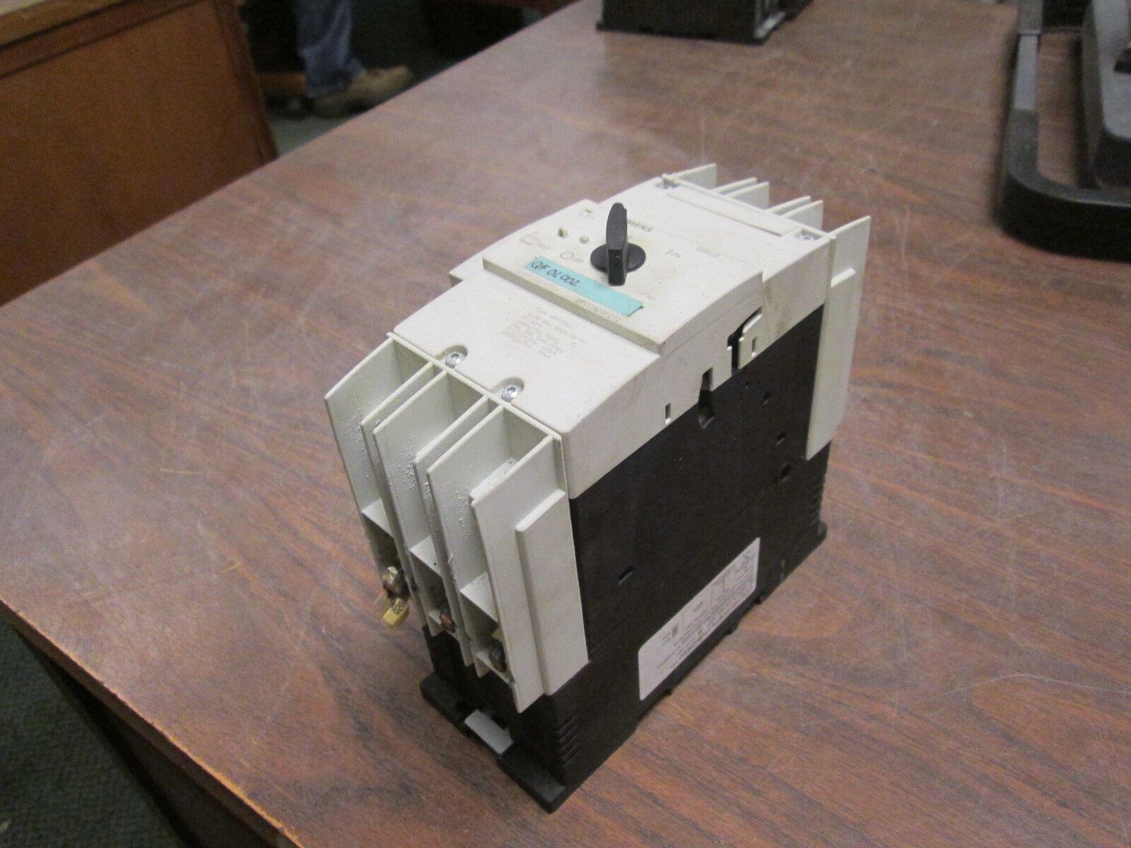 Siemens Sirius Motor Protector 3RV1742-5FD10 35A 600V w/ Aux Contact Used