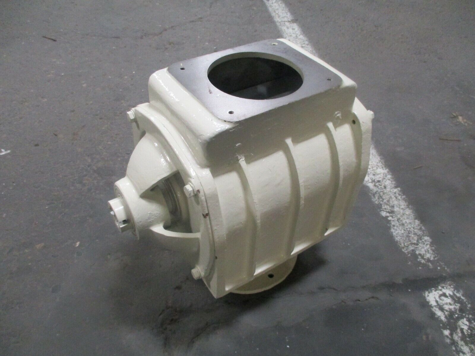AG Braunschweig Rotary Valve Airlock Size: 10" x 8" x 8" Refurbished