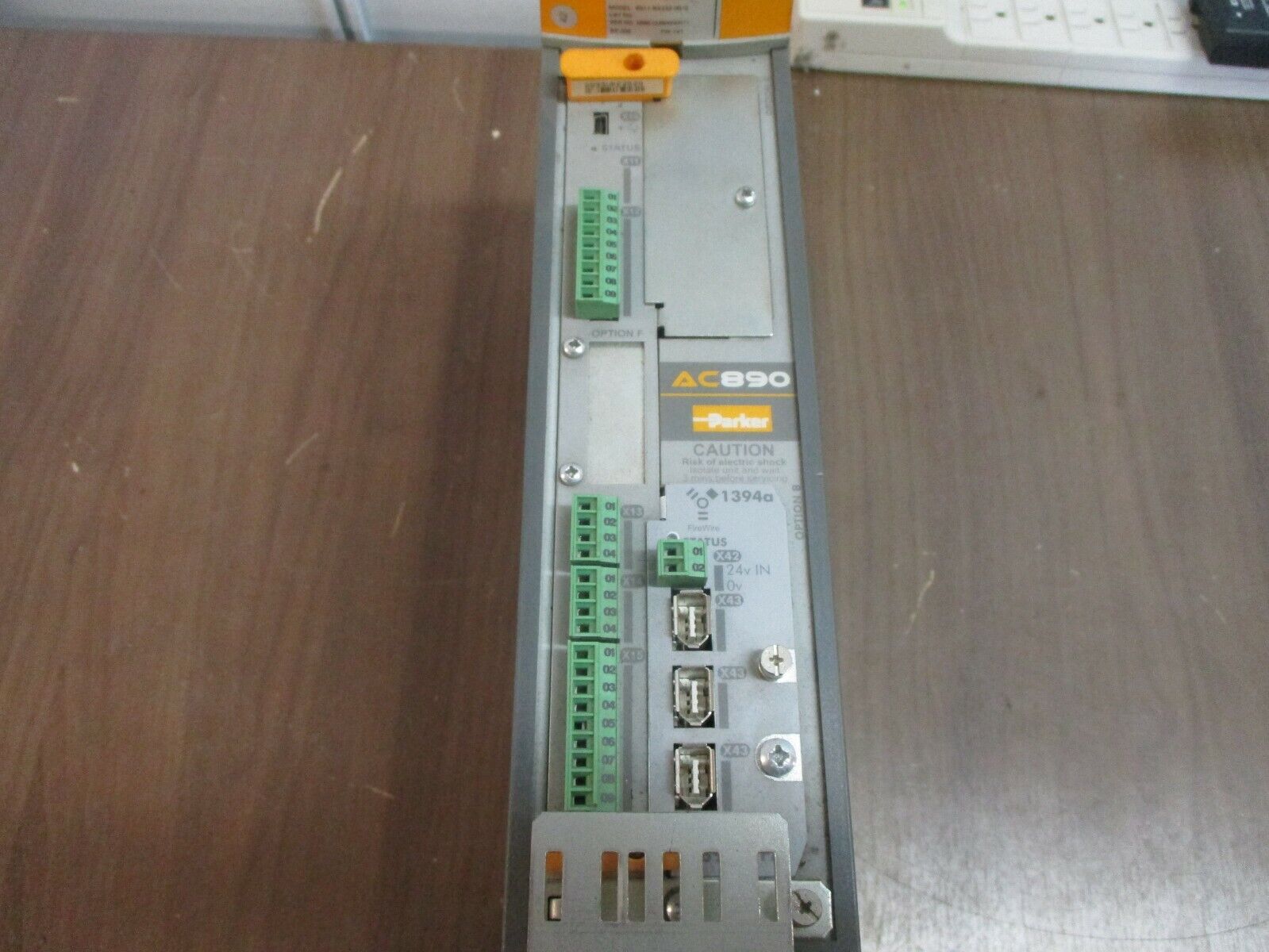 Parker Common DC Bus Drive 890CD/5/0004B/N/00/A/US 2HP FW: 3V3 Used