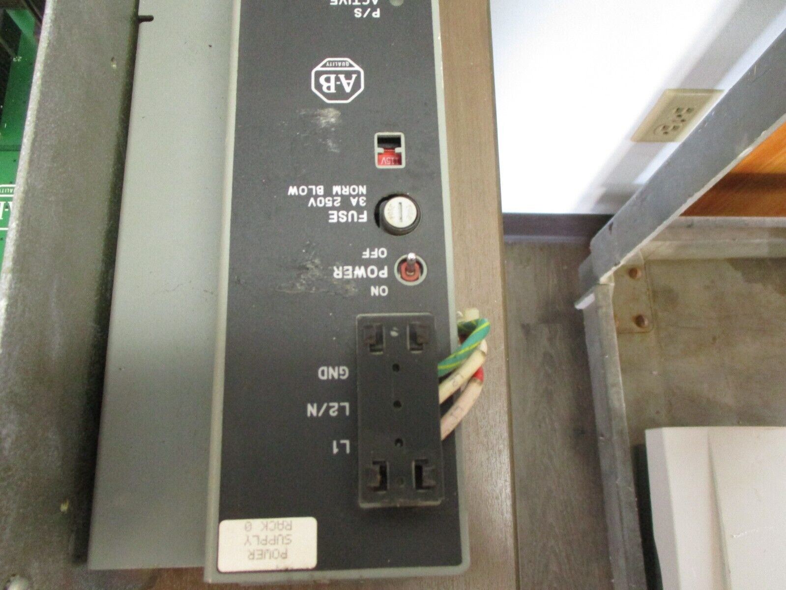 Allen-Bradley I/O Chassis w/ Power Supply 1771-A4B / 17771-P7 16-Slot Used