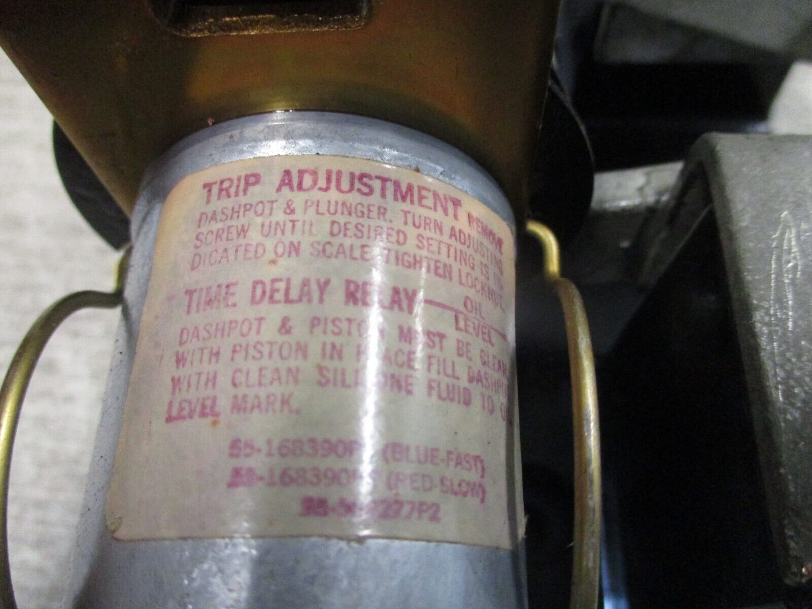 GE Magnetic Relay CR124YY0Y24 320A 600V Used