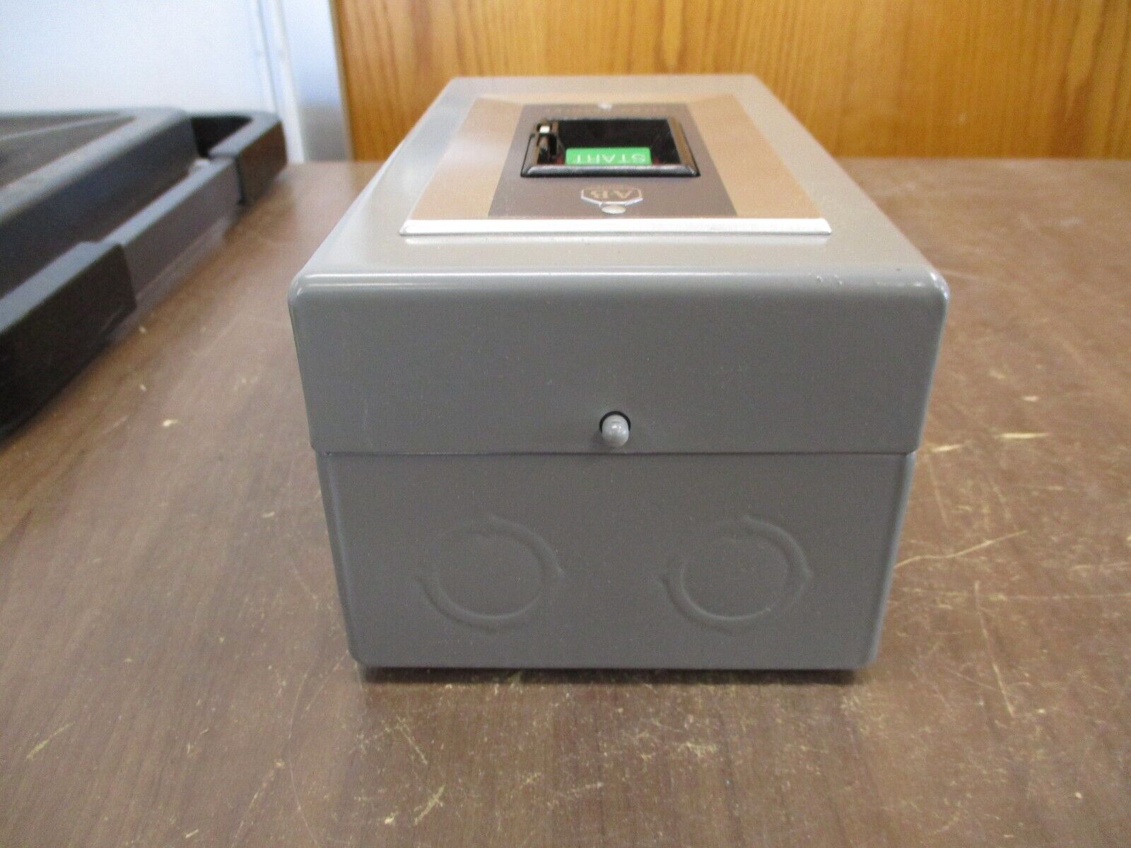 Allen-Bradley Enclosed Size 1 Manual Starter 609-AAW Ser. H 3Ph Type 1 Enclosure