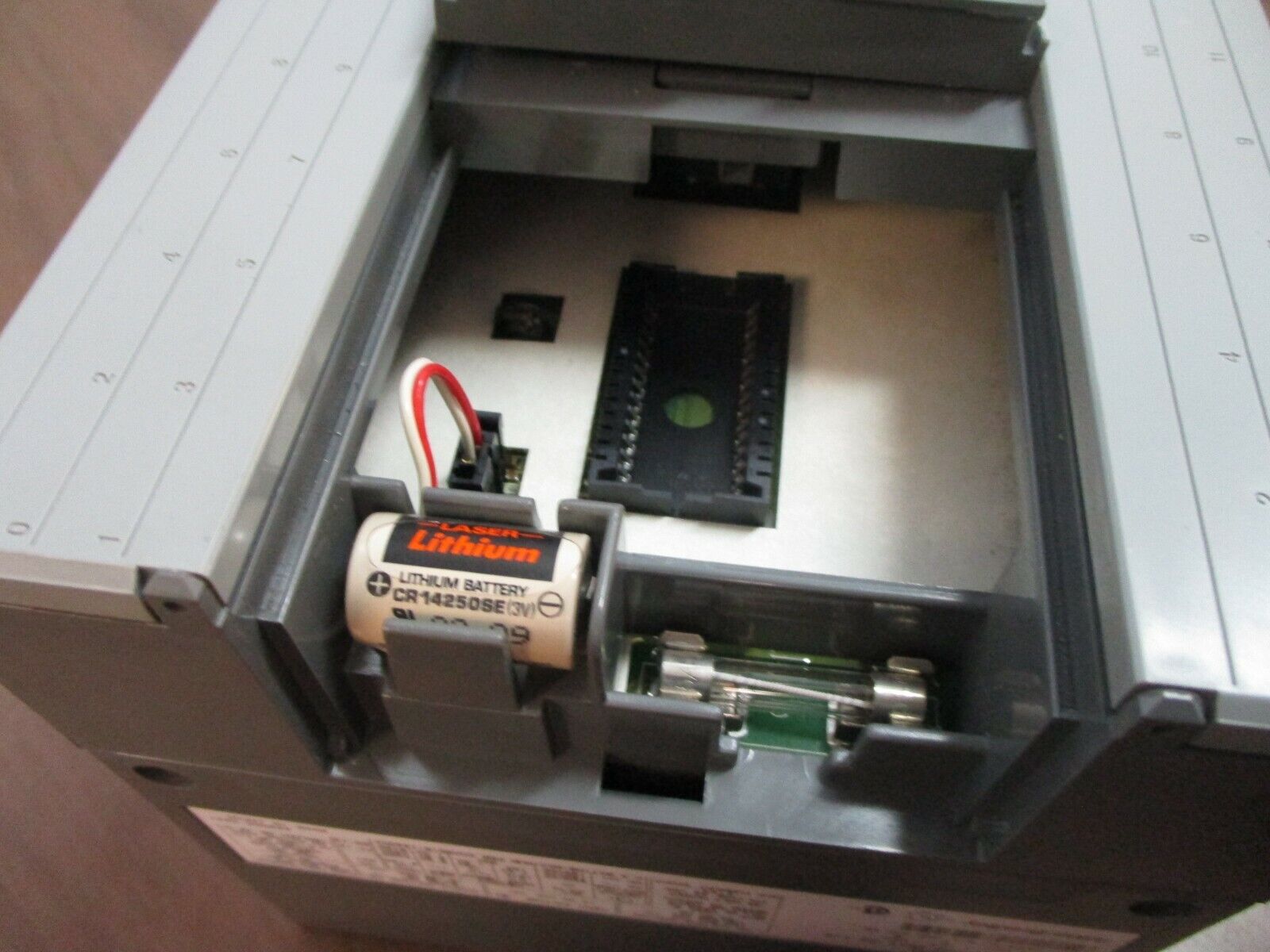 Allen-Bradley SLC 500 Processor Unit 30 I/O 1747-L30C Ser. C FRN 6 Used