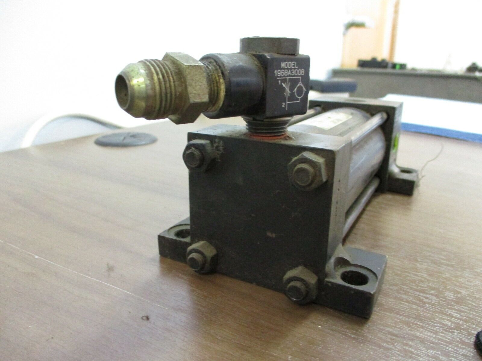 RWC Air Cylinder 8904-02-108 250 PSI Used