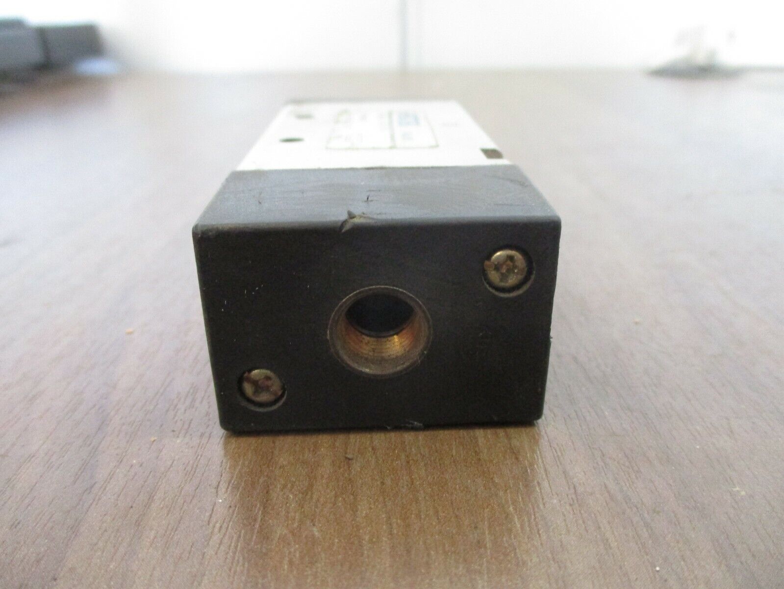 Fastek Valve 4A310-10 1.5~8 kgf/cm² Used