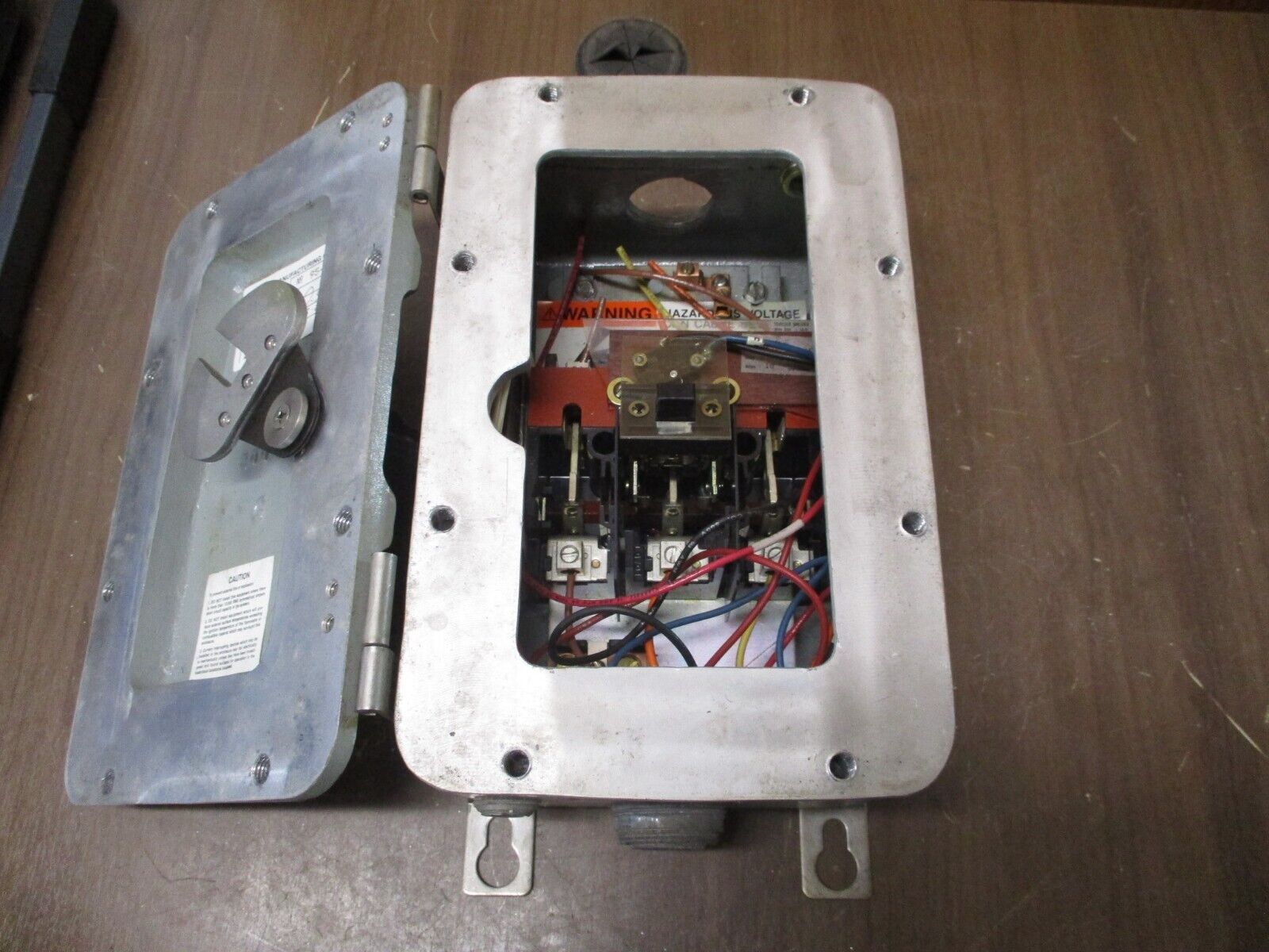 Appleton Explosion Proof Disconnect Switch EDS-3036 30A 600V 3P Used