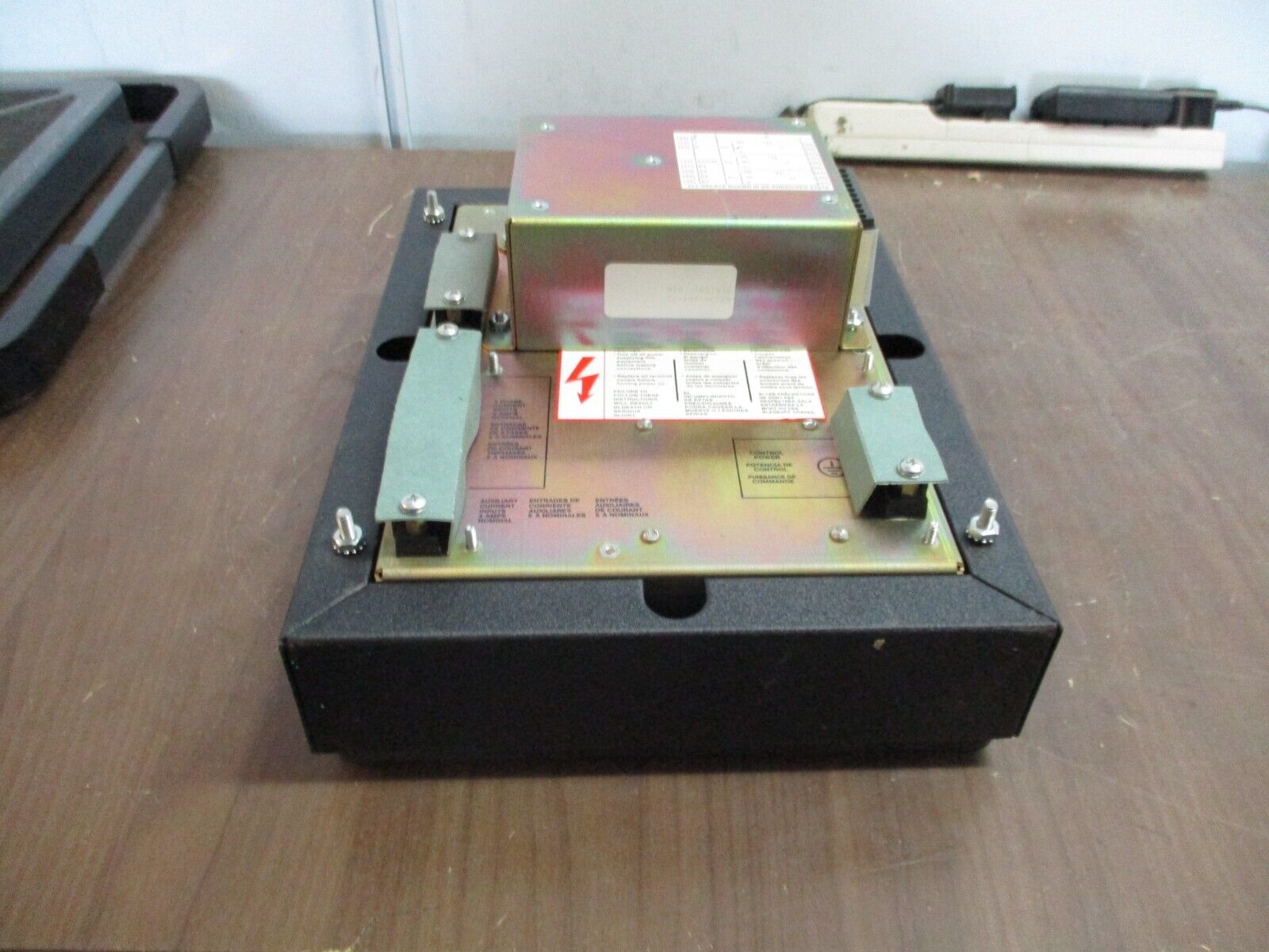 Square D PowerLogic Circuit Monitor 3020-CM-2450 3020-IOM-44 Input 120V Used