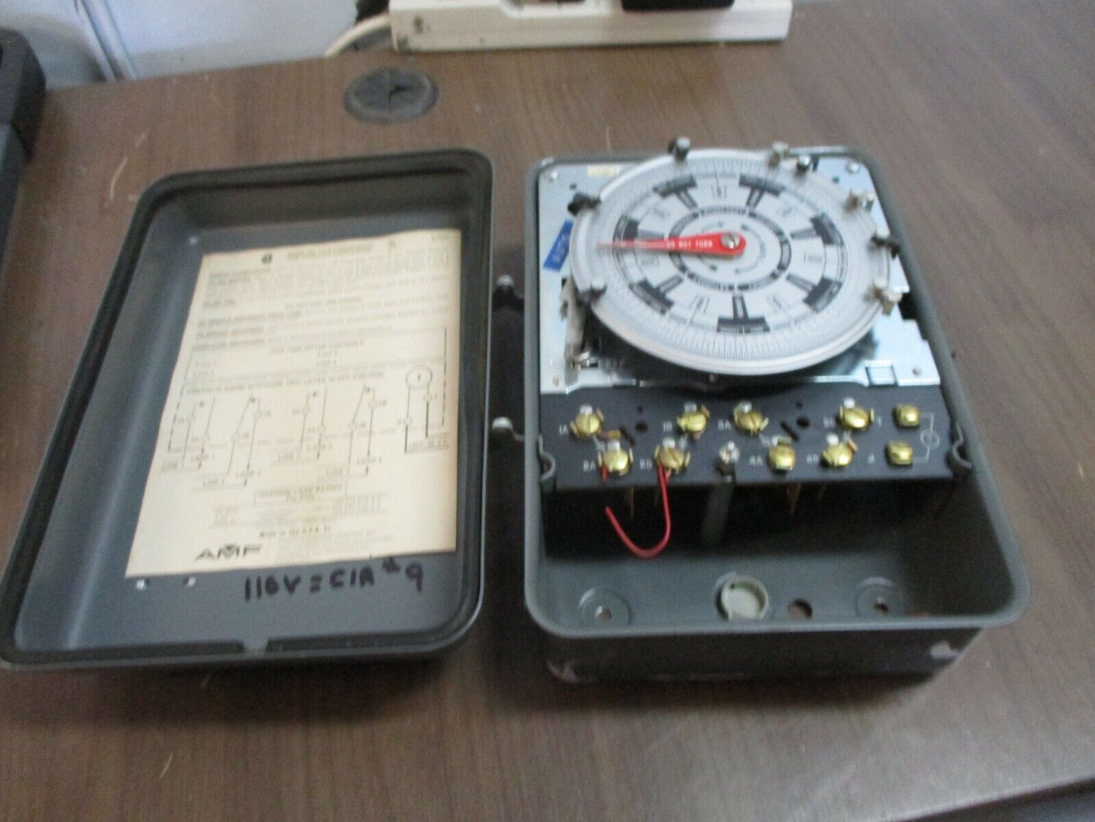 Paragon Timer 7218-00 120V 60Hz Used