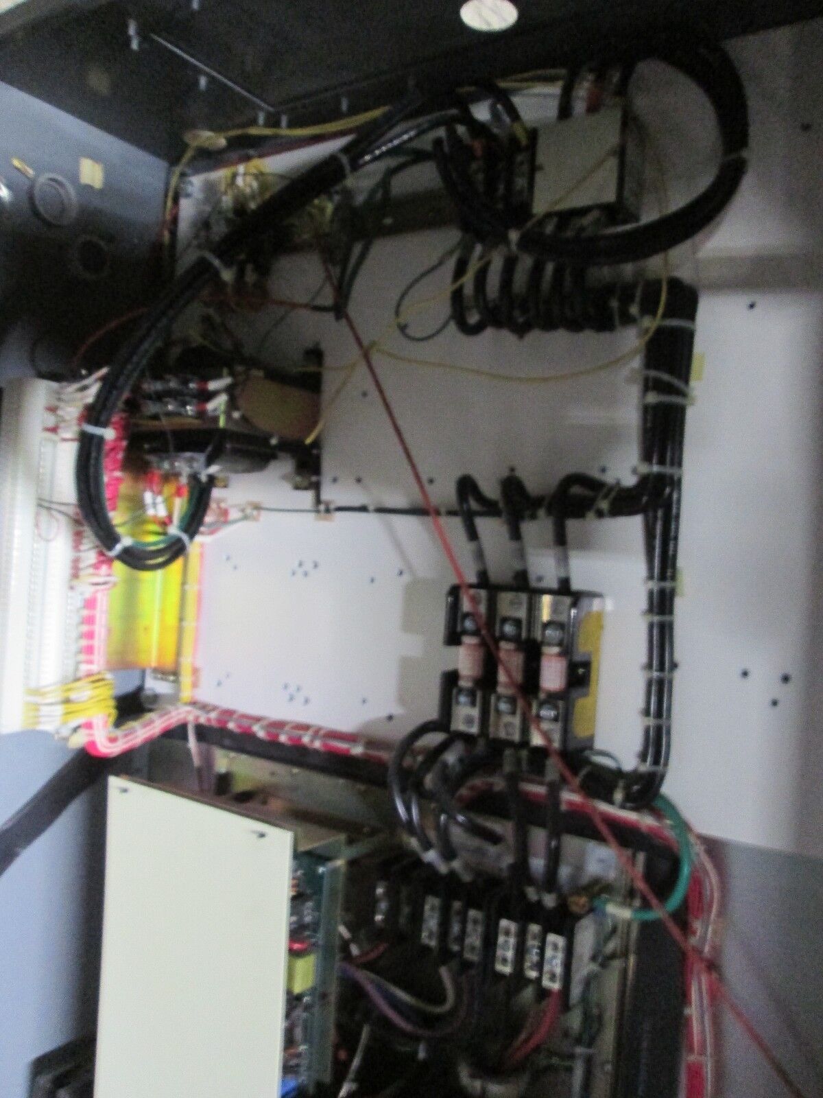 Allen-Bradley 1336VT AC Drive 1336VT-B060P-EAGP-EPK-PN1-R13-R51 60HP Used