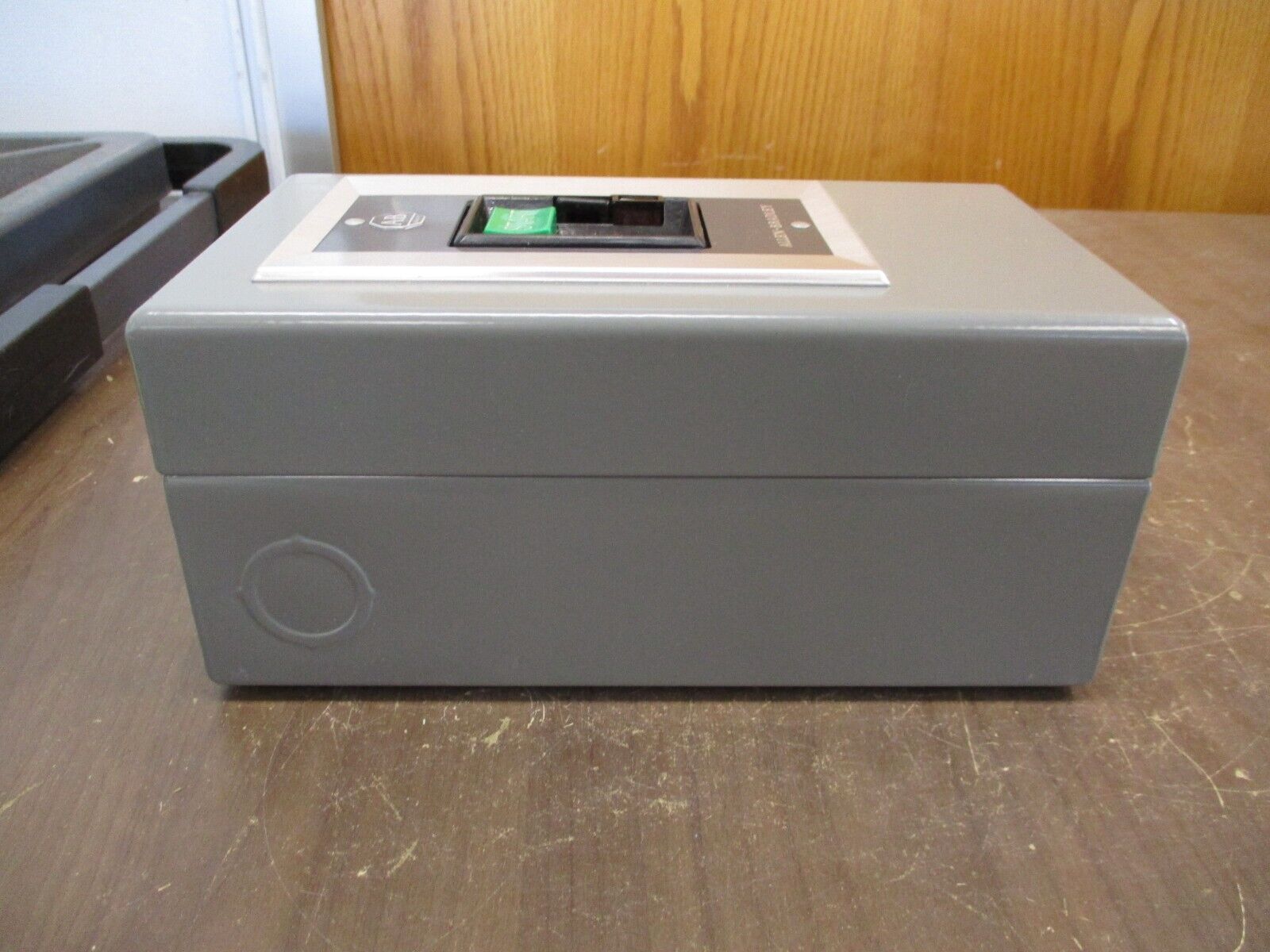 Allen-Bradley Enclosed Size 1 Manual Starter 609-AAW Ser. H 3Ph Type 1 Enclosure