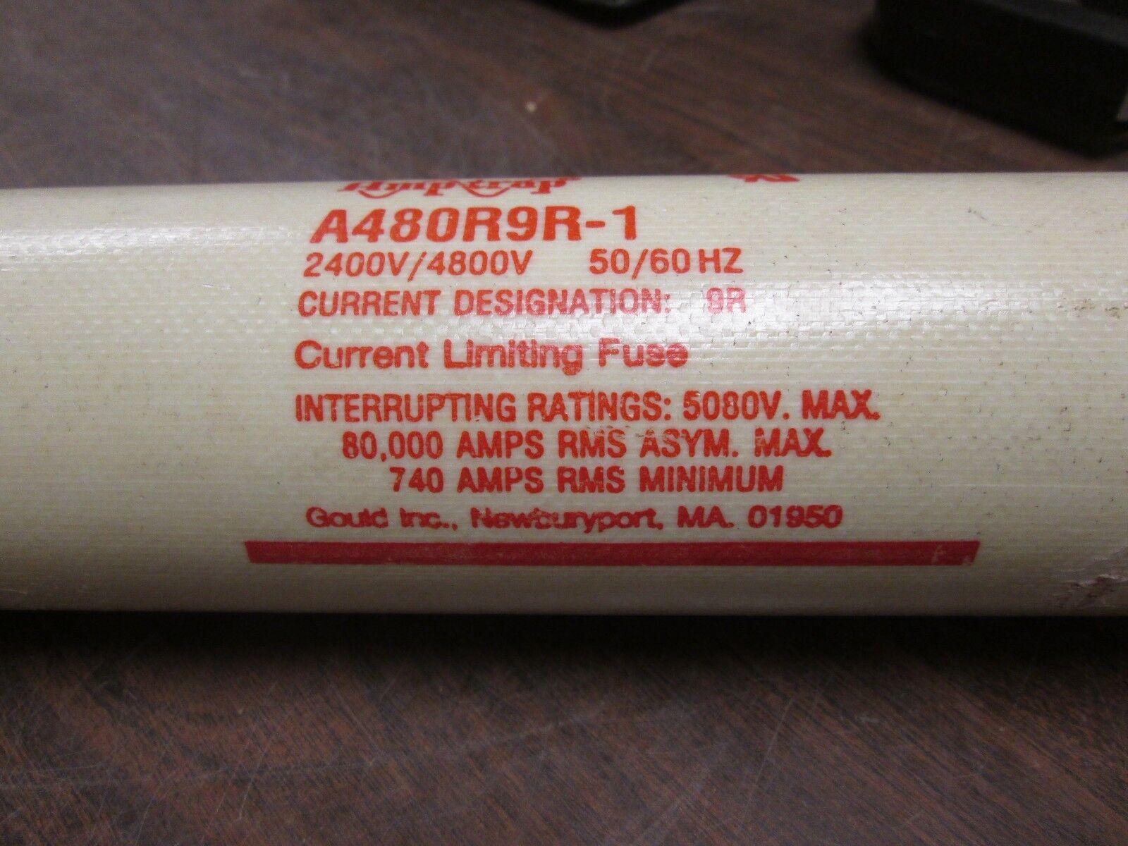 Gould Shawmut Amp-Trap Fuse A480R9R-1 2.4/4.8KV 9R Rating Used