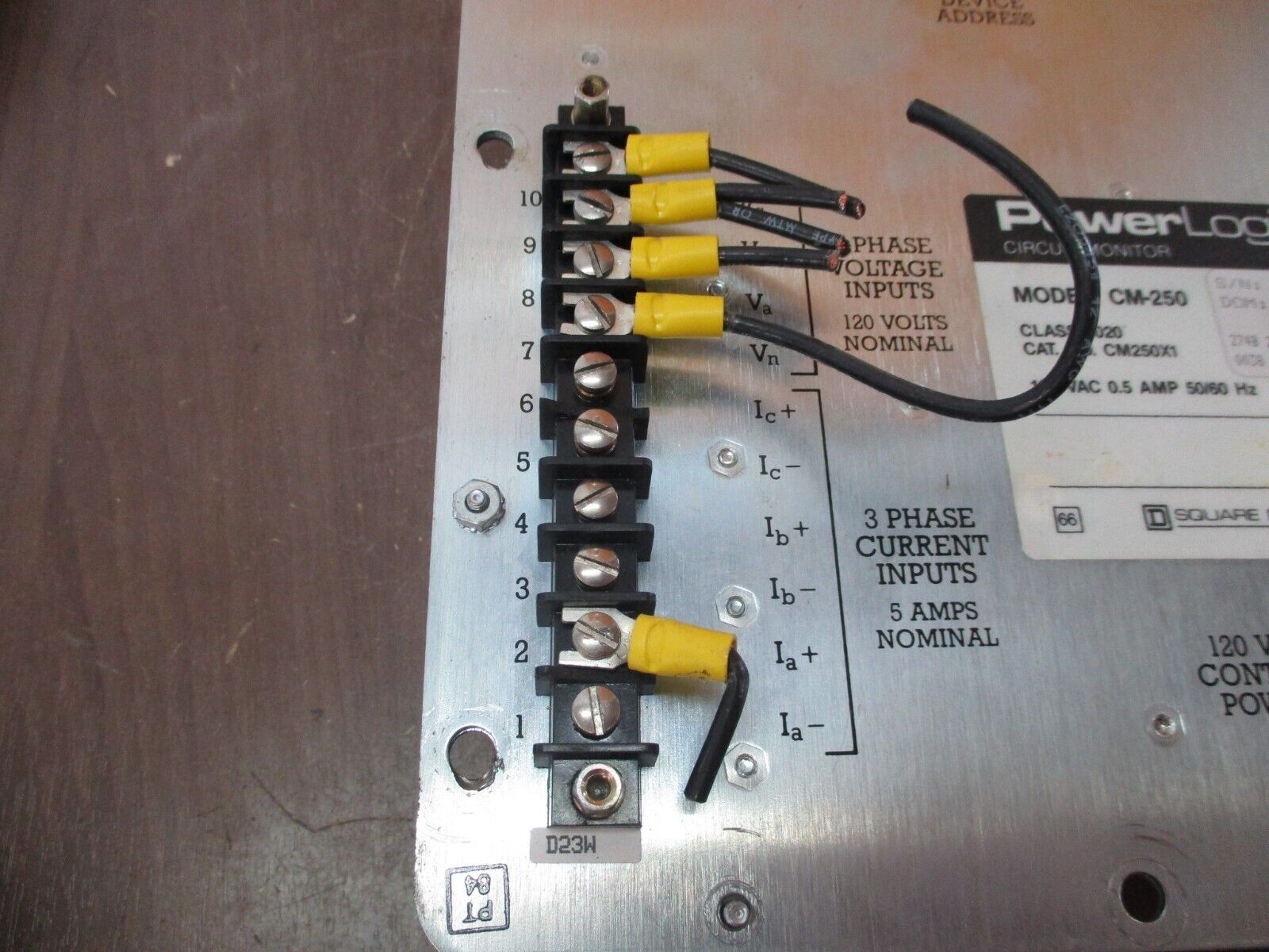 Square D PowerLogic Circuit Monitor 3020 CM250X1 120VAC 0.5A 50/60Hz Used