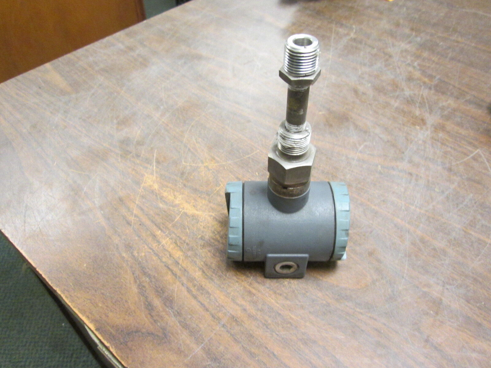 Foxboro P/I Converter 892-2 Input:3-15PSI Output:4-20mA DC Supply:12.5-36VDC