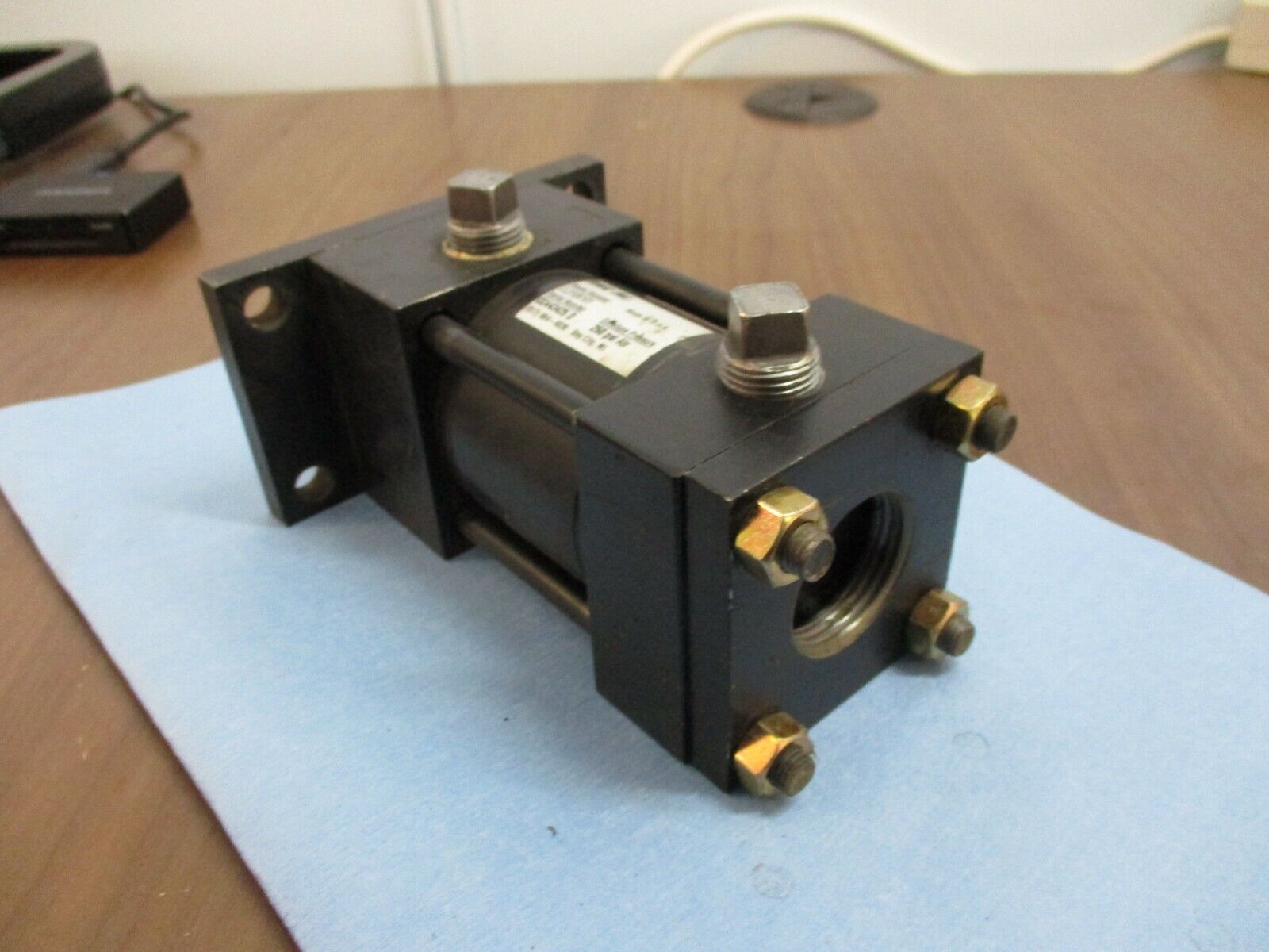 RWC Air Cylinder CL3105101 250 PSI Used