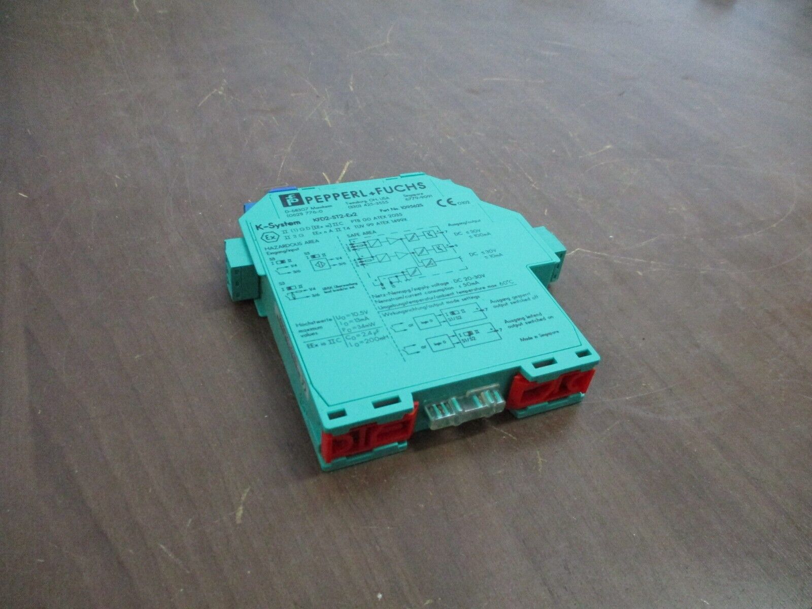 PepperL + Fuchs K-System Switch Amplifier 109562S KFD2-ST2-Ex2 Used