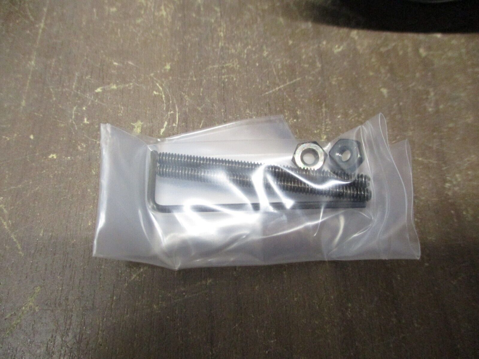 Dwyer Minihelic Pressure Gauge 2-5002 Range: 0-2" WC New Surplus