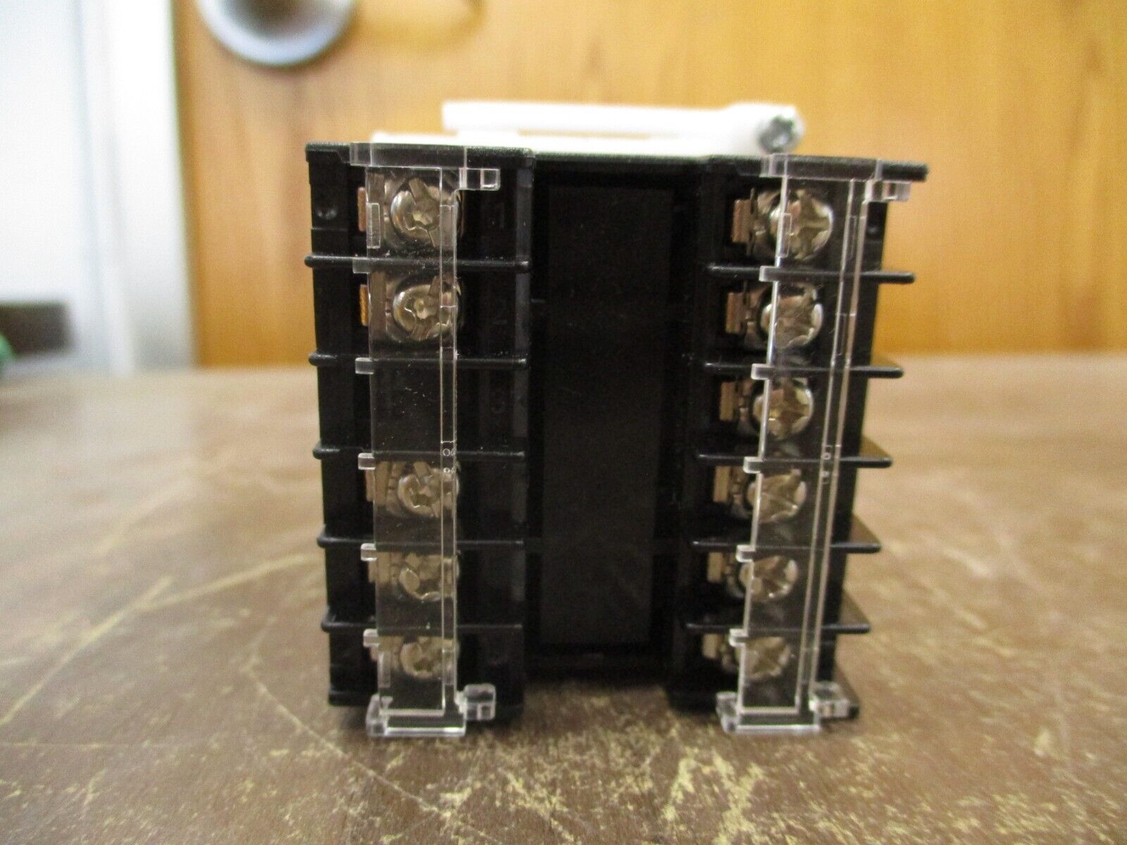 Omron Digital Controller E5CC-CX3A5M-000 100-240VAC 50/60Hz New Surplus