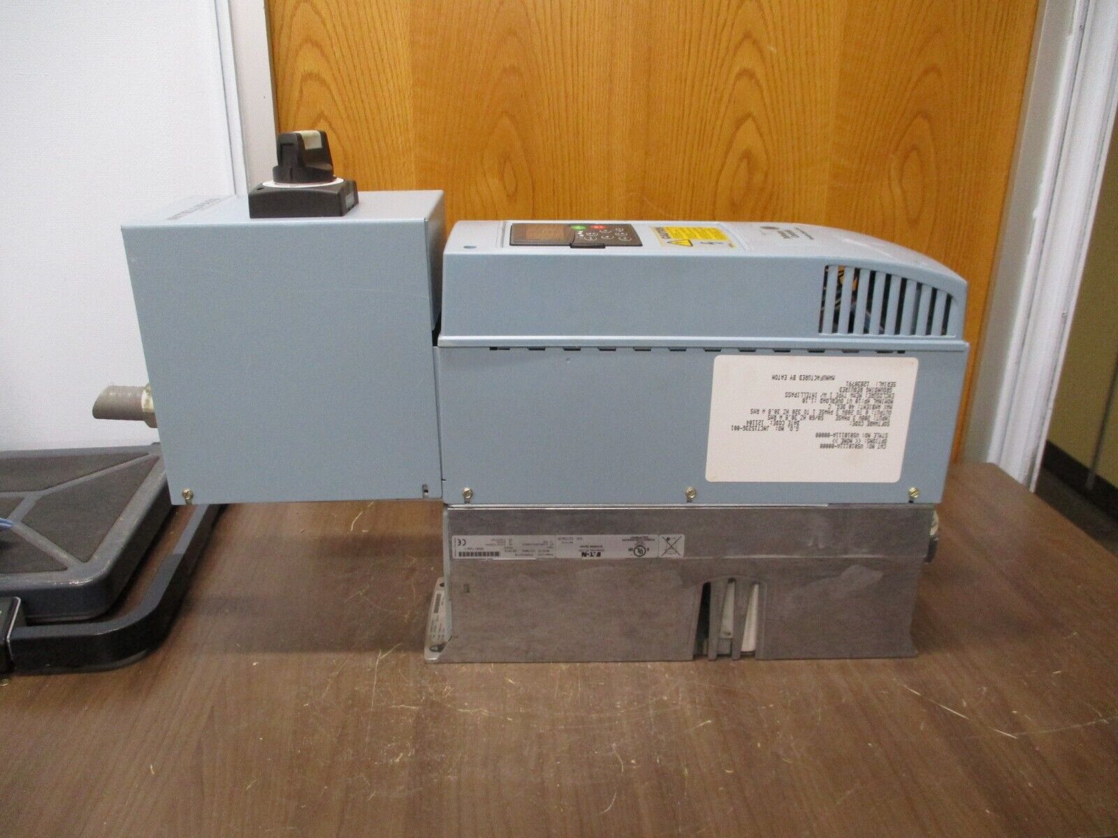 Johnson Controls / Eaton SVX9000 AC Drive w/ Intellipass Bypass VS010111A-00000