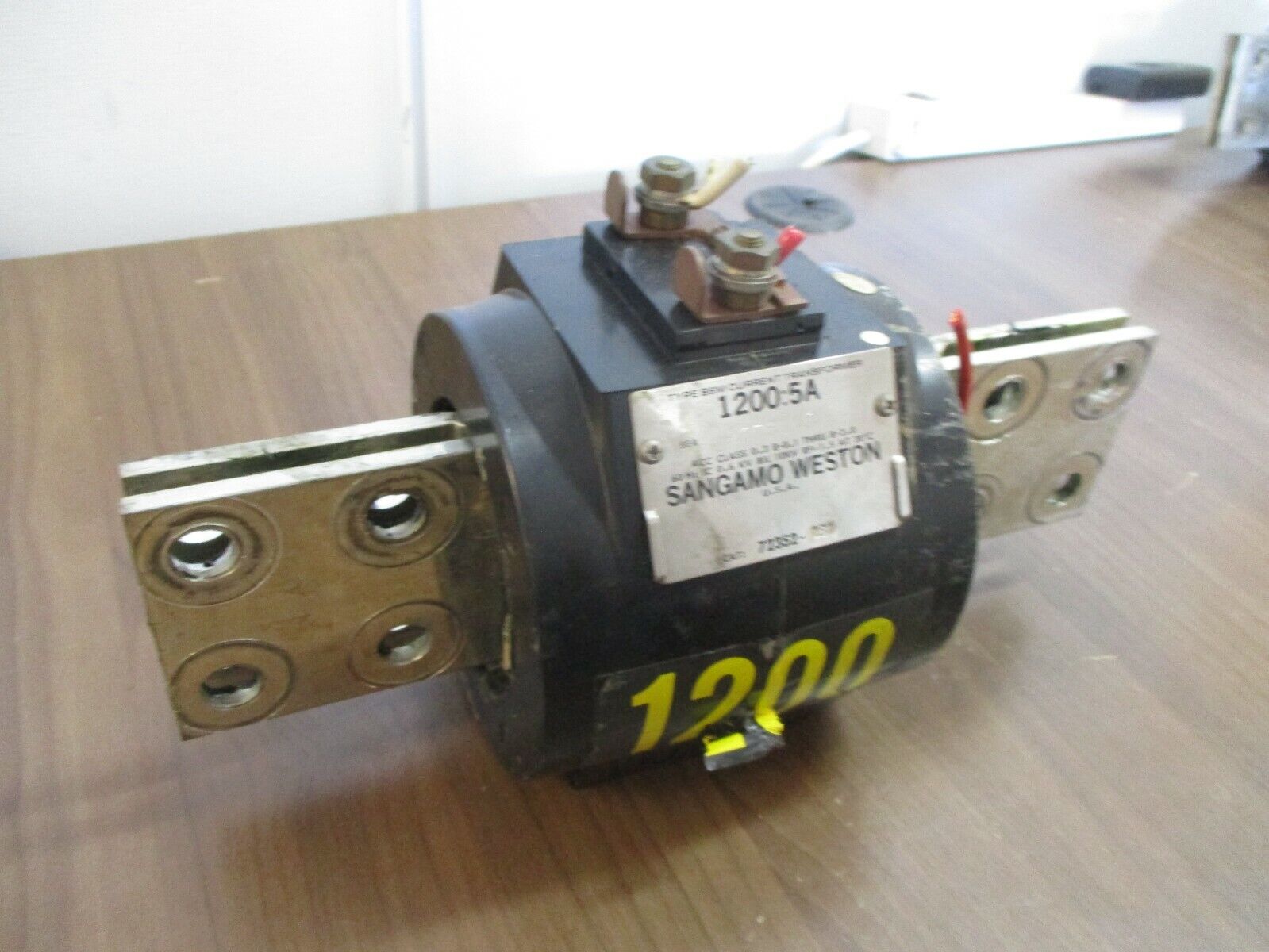 Sangamo Weston Current Transformer 72352-161 Ratio: 1200:5A 600V 60Hz 10kV BIL