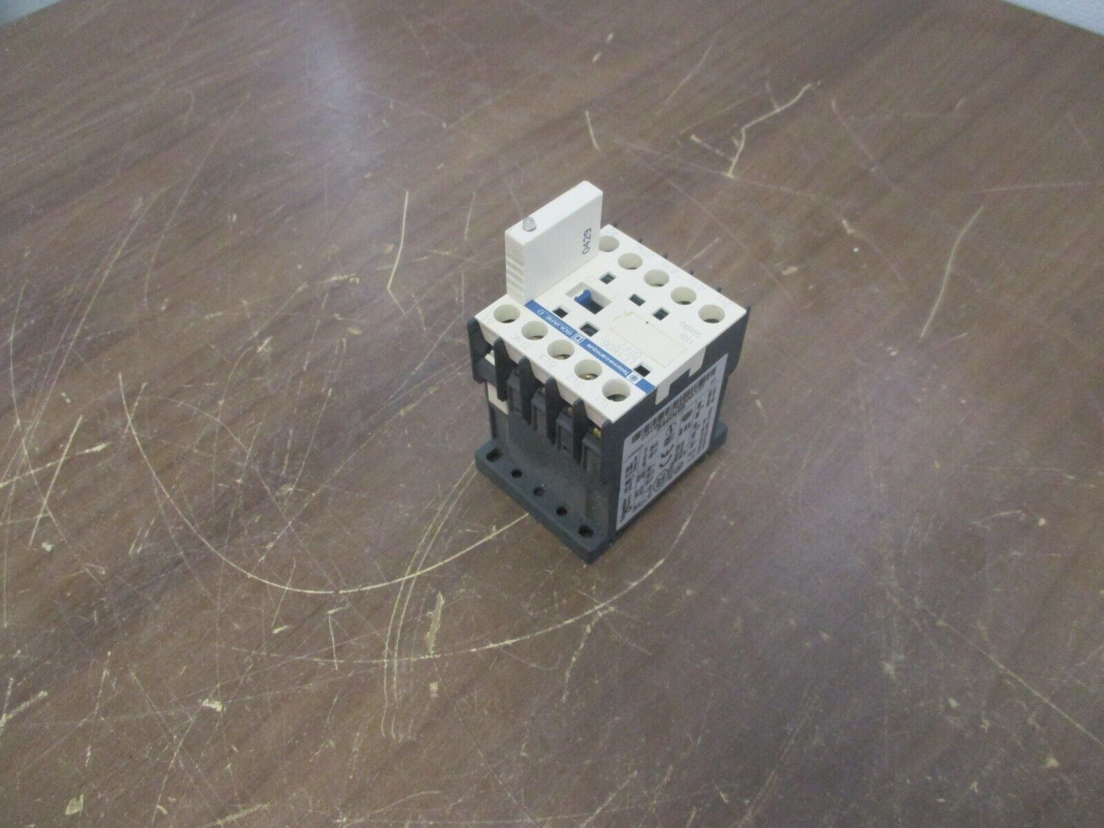 Square D Contactor LC1K06 01F7 110V Coil Used w/ Suppressor Module