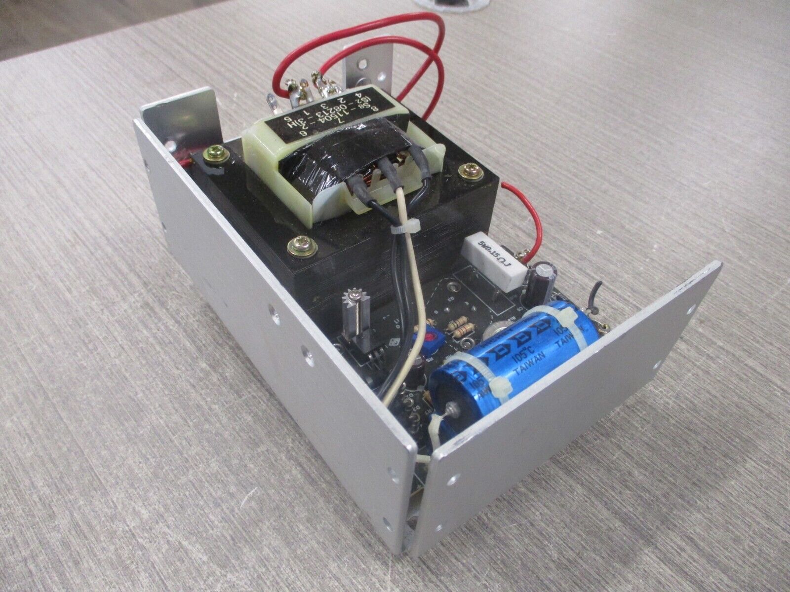 Sola Regulated Power Supply SLS-15-045 Used