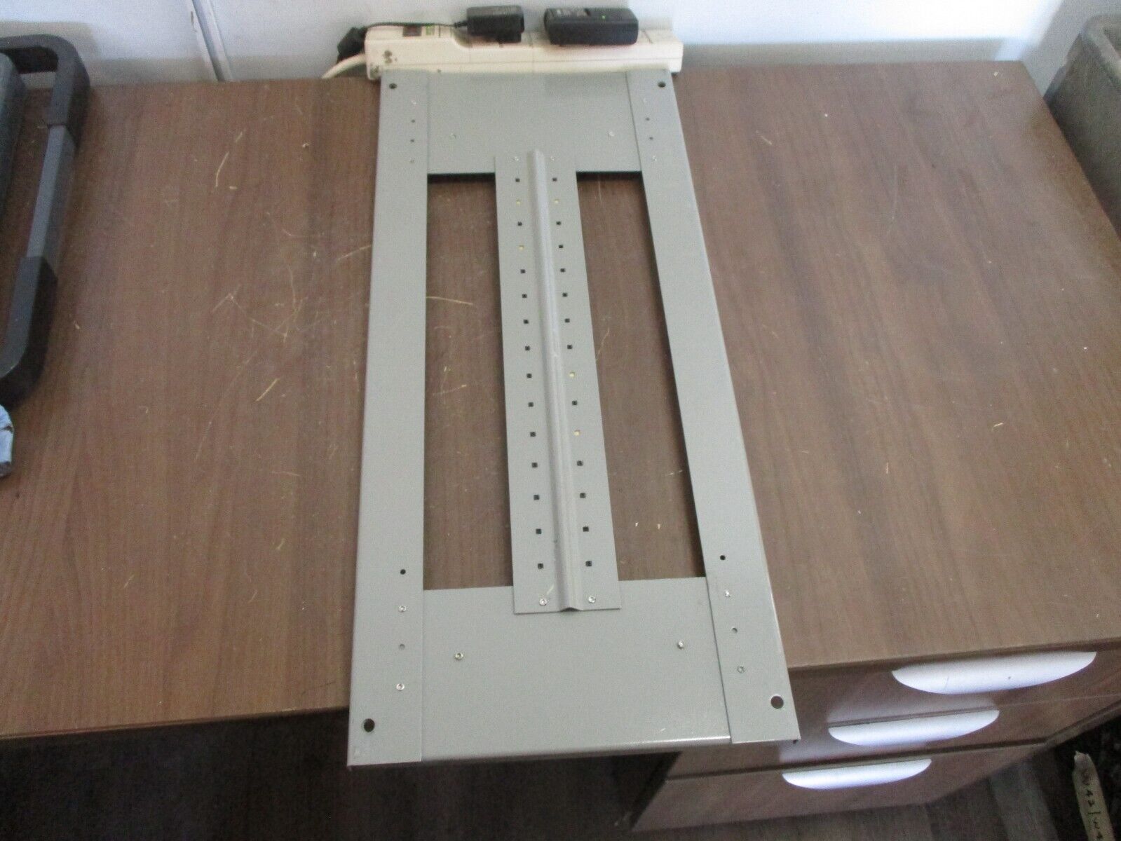 Gould ITE Panelboard Deadfront NHB 30-Slot Size: 24.5" x 11" Used