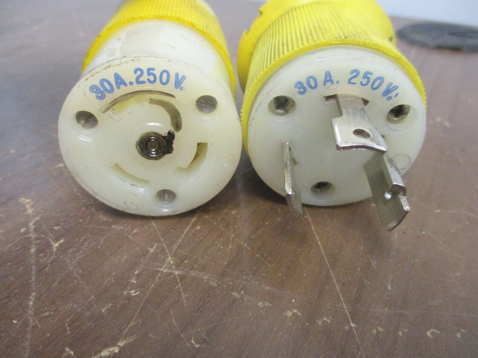 Hubbell Twist-Lock Plug & Connector Set Nema L6-30 30A 250V Used