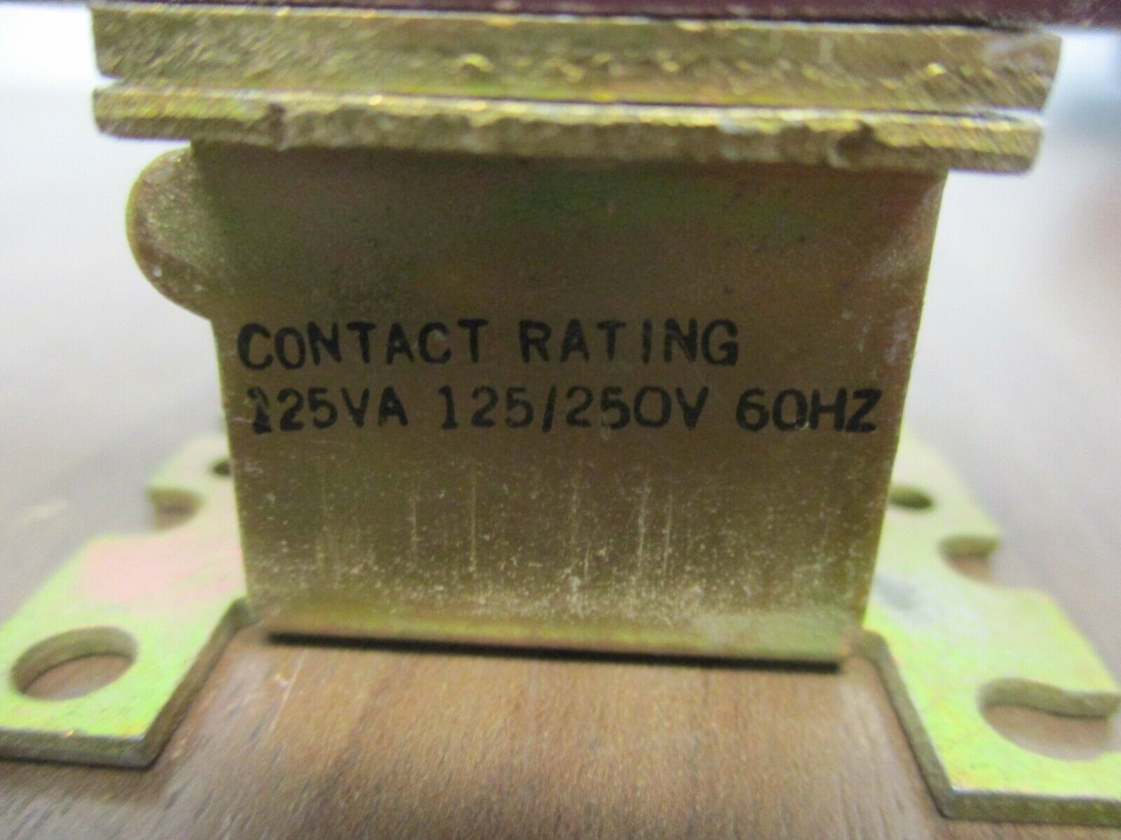 Essex Relay HN61KX 003 208 208/240V Coil 125VA 125/250V 60Hz New Surplus