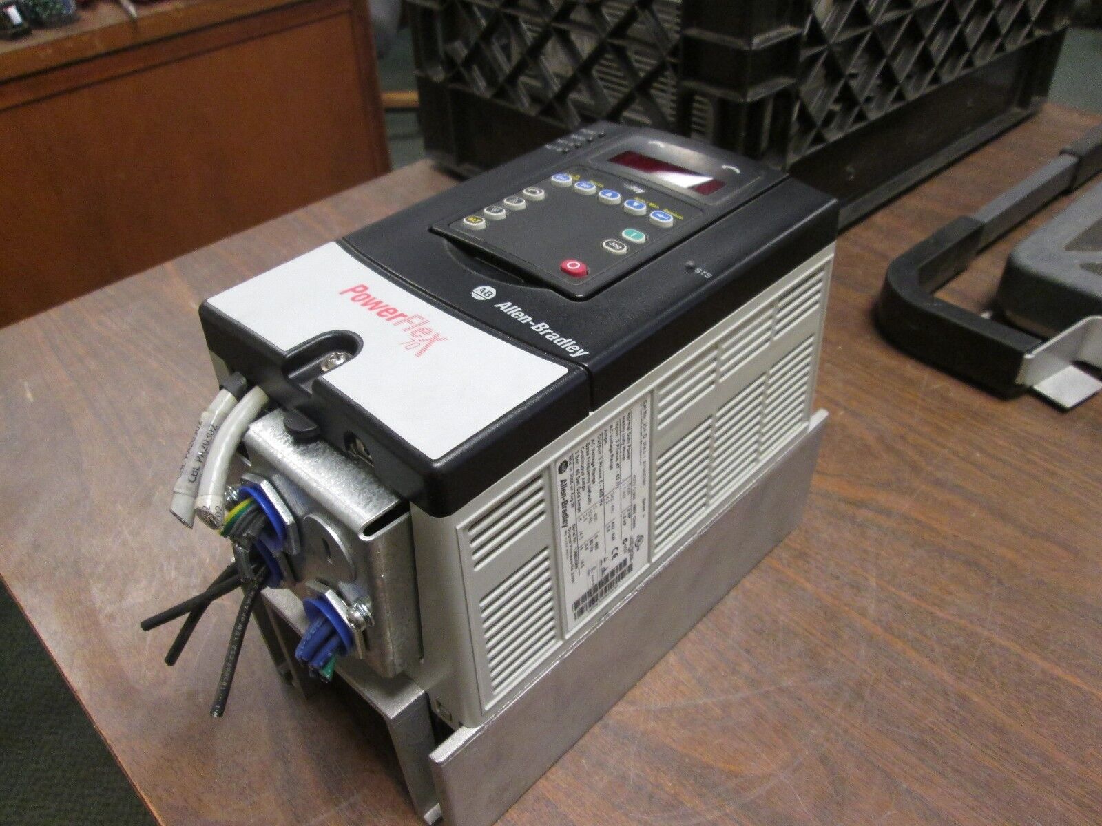 Allen-Bradley PowerFlex 70 AC Drive 20AD3P4A1AYNNDNN 2HP 3Ph Used
