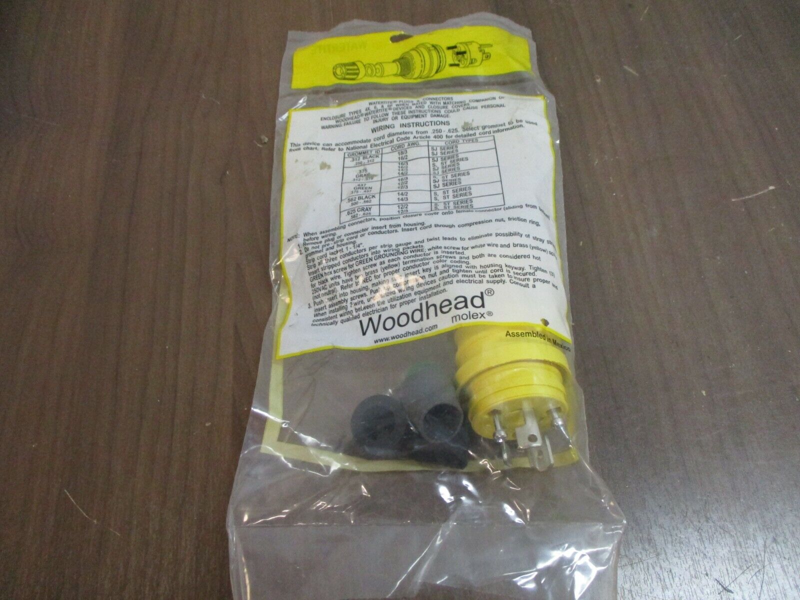 Woodhead Molex Watertite Plug 24W47 15A 125V Nema L5-15P New Surplus