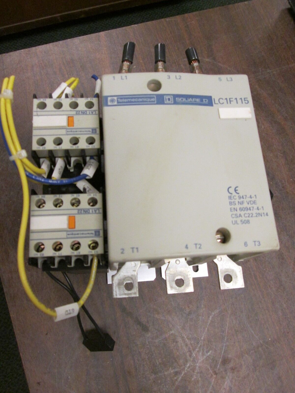 Telemecanique Contactor w/ 2 Aux Blocks LC1F115 115-120V Coil Used