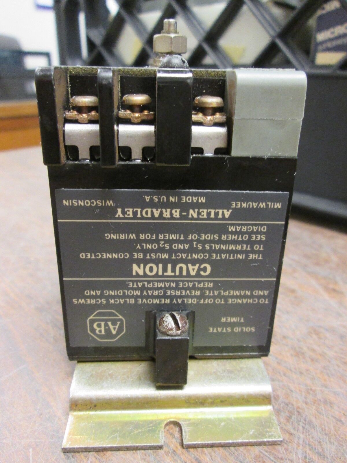 Allen-Bradley Solid State Timing Relay 8525-NSA 120V 60Hz Range: 0.1-5 sec Used