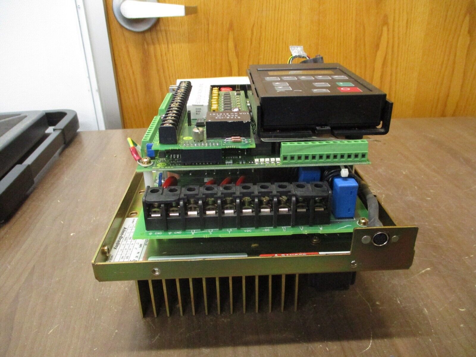 Allen-Bradley AC Drive 1336E-BRF20-AN-EN-L9E Ser. D 2HP w/ Keypad *Open Chassis*