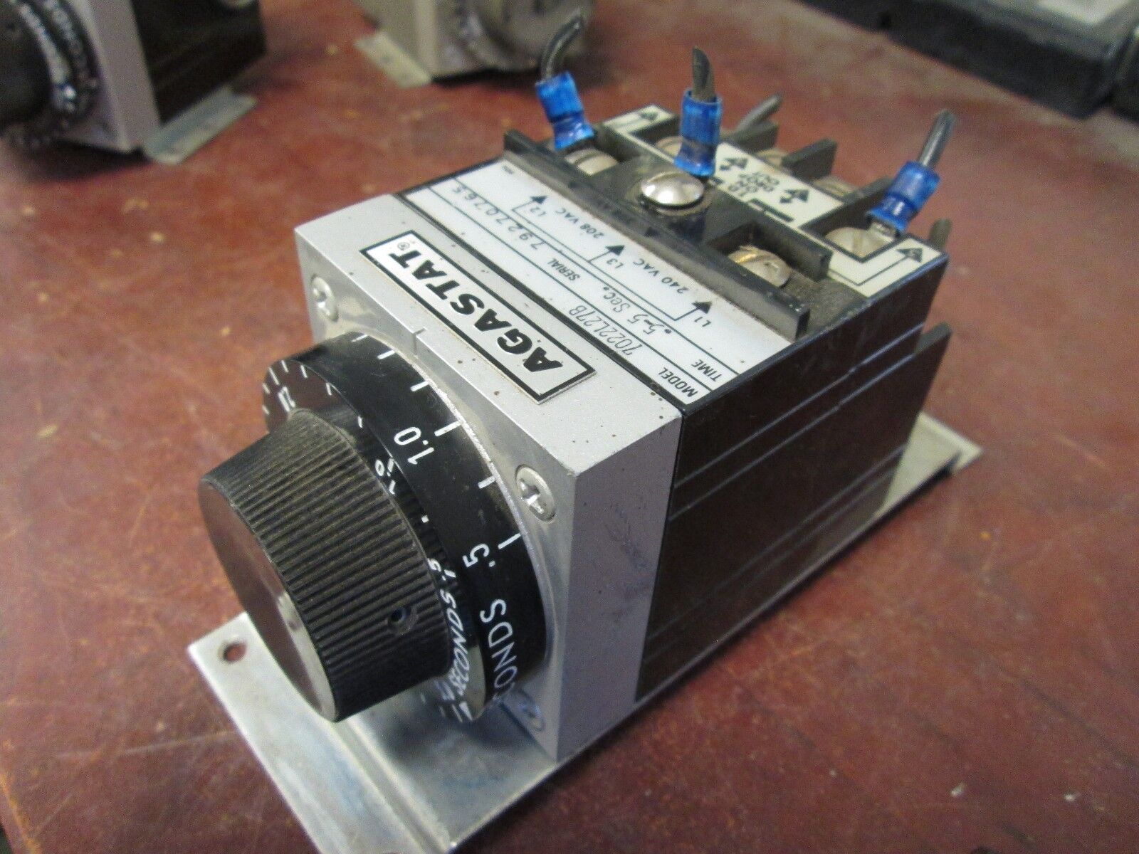Agastat Timer 7022L27B Range: 0.5 - 5 Sec 208/240V Used