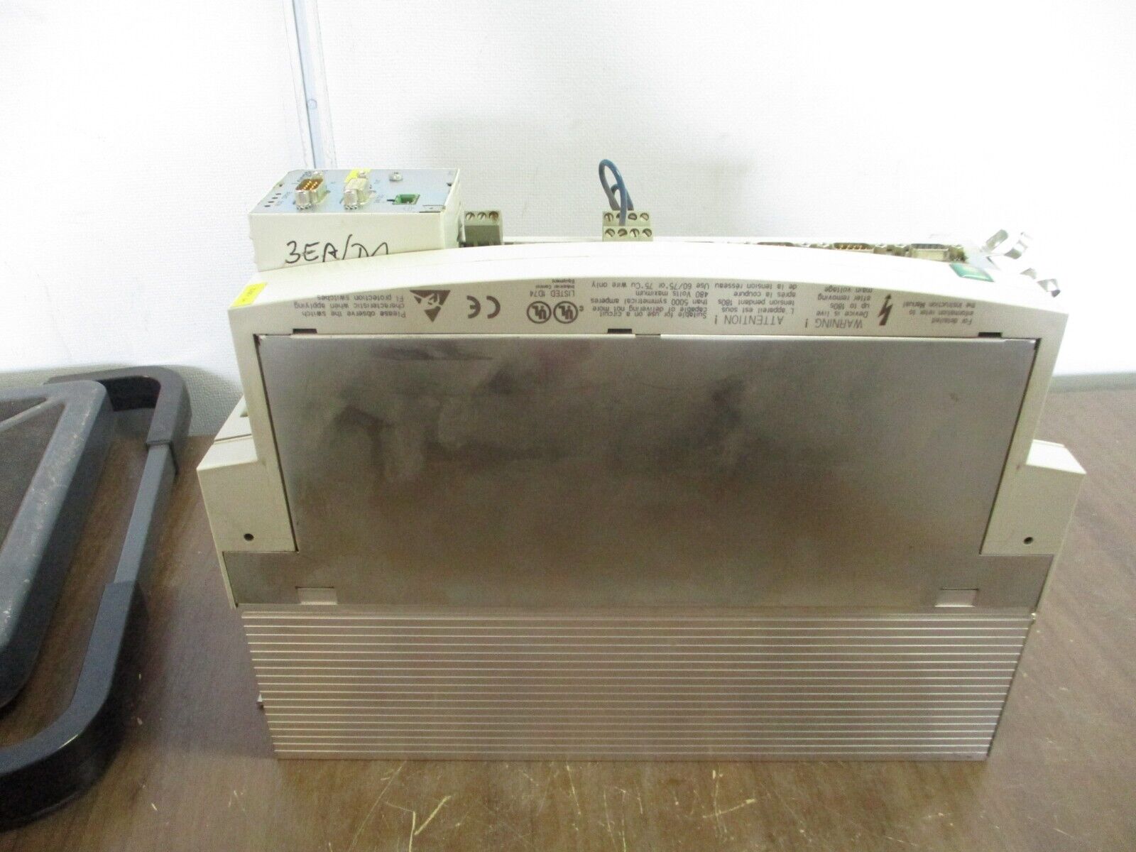 Lenze Servo Controller EVS9323-ES Input: 3Ph 400/480V 3.9A 3.2kVA 50/60Hz Used