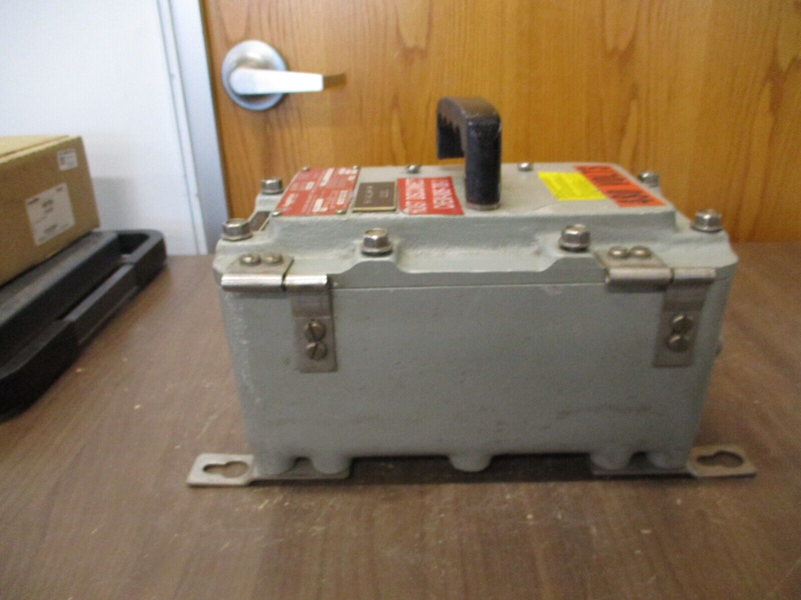 Appleton Explosion Proof Disconnect Switch EDS-3036 30A 600V 3P Used