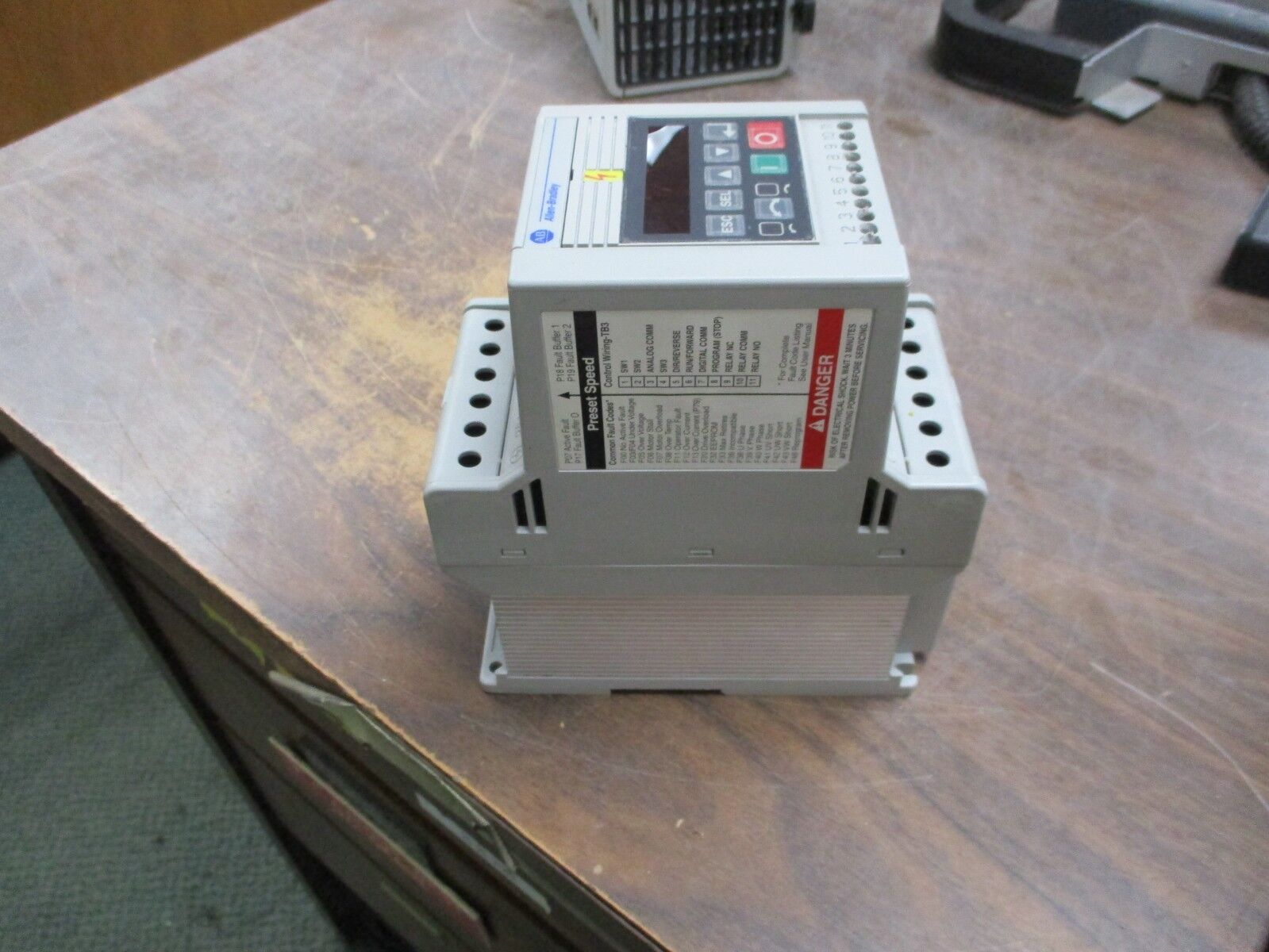 Allen-Bradley Speed Controller 160-BA03NPS1 Ser. C FRN: 7.04 1HP Used