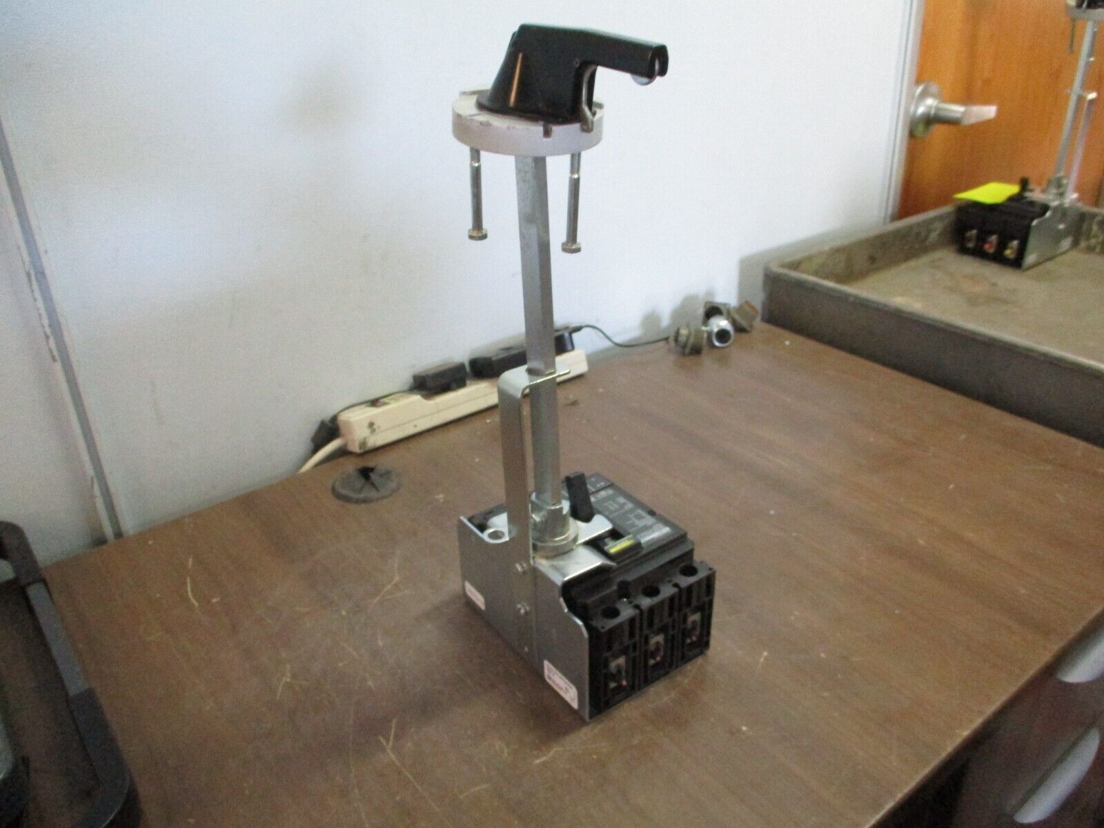 Square D PowerPact Breaker Disconnect HJL36040 40A 600V 3P Used