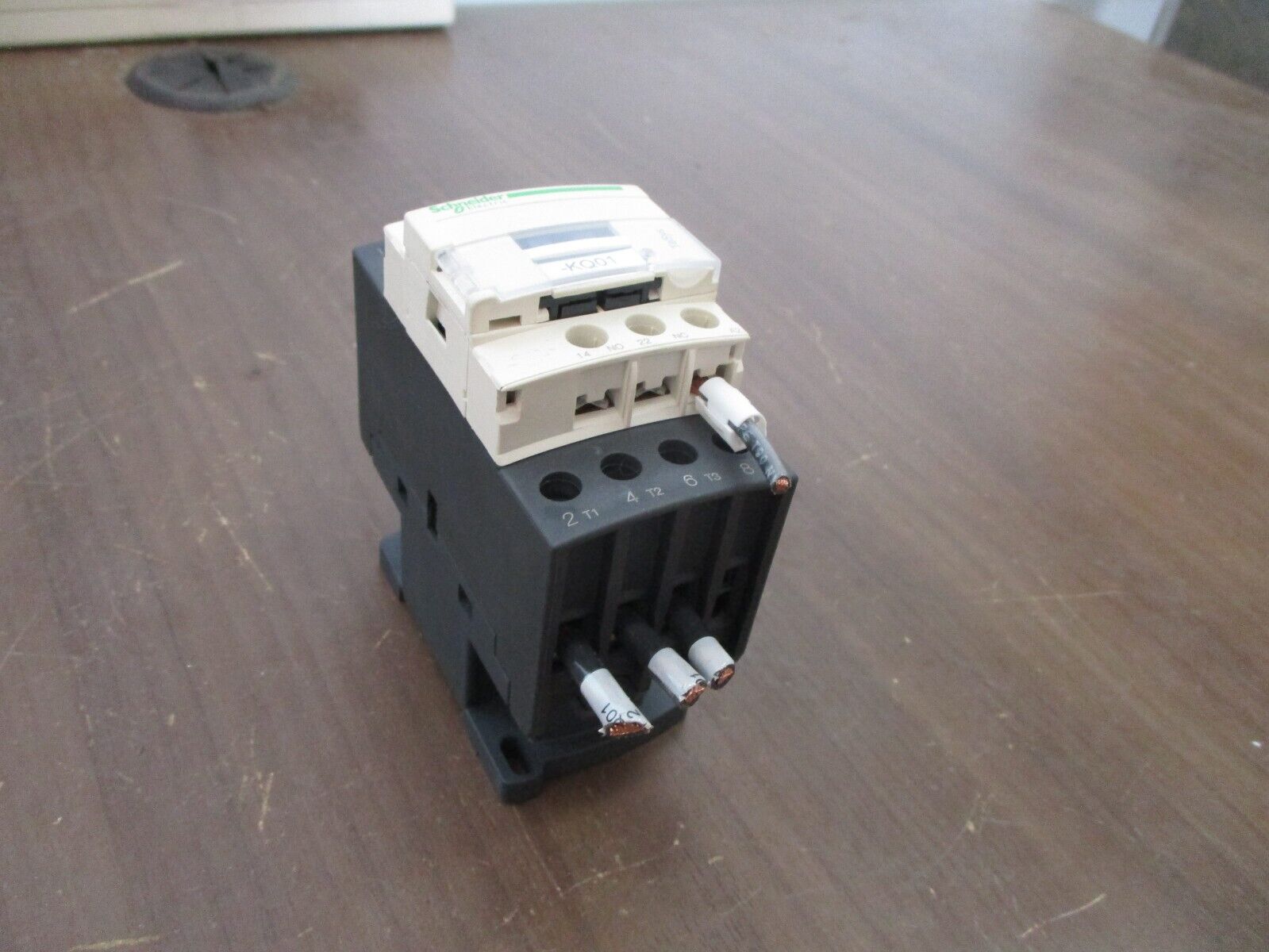 Schneider Electric Contactor LC1DT40 230V Coil Used