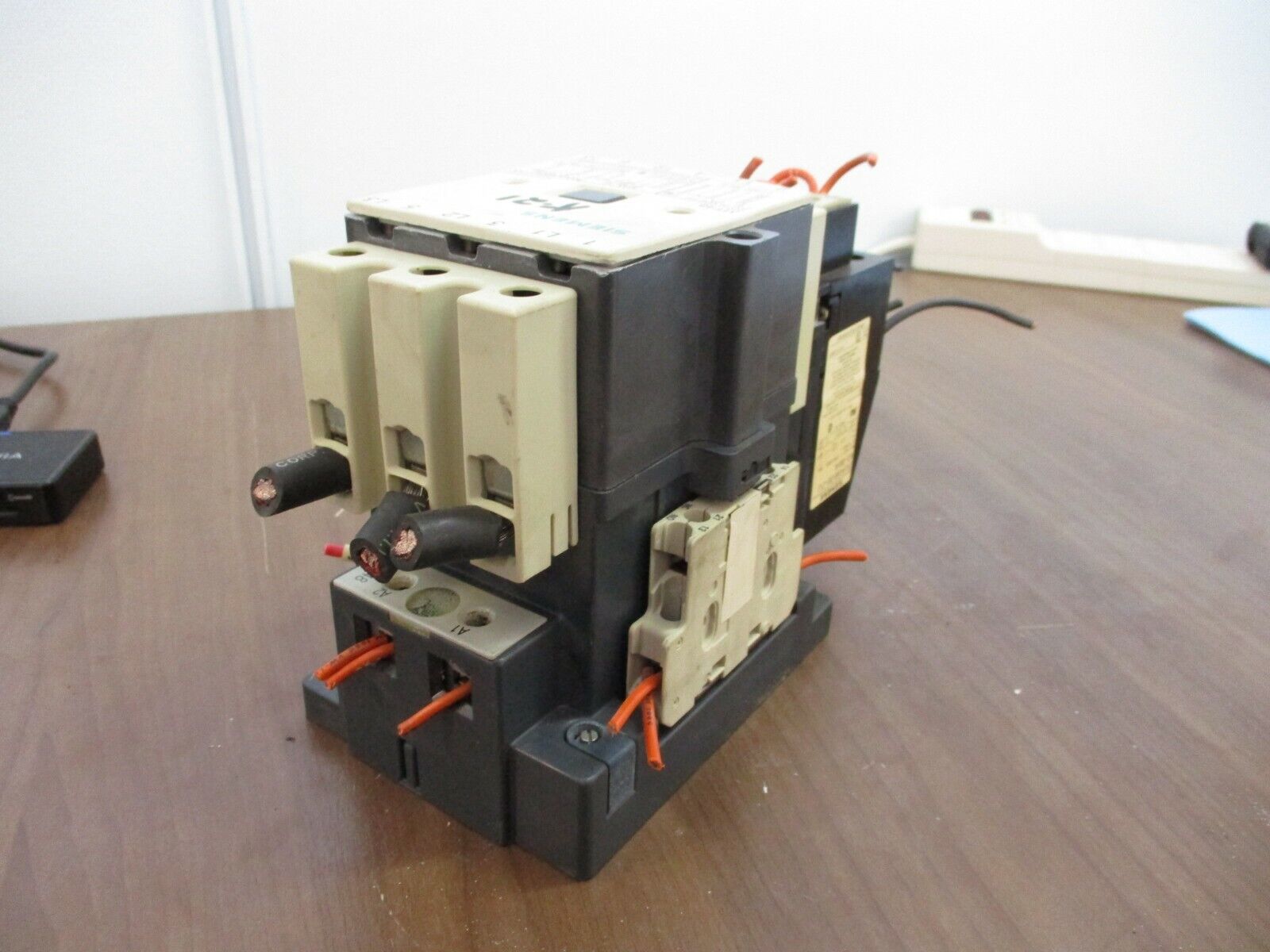 Siemens Starter 3TF48/3UA58 00-2U 24V Coil Trip: 63-80A Used