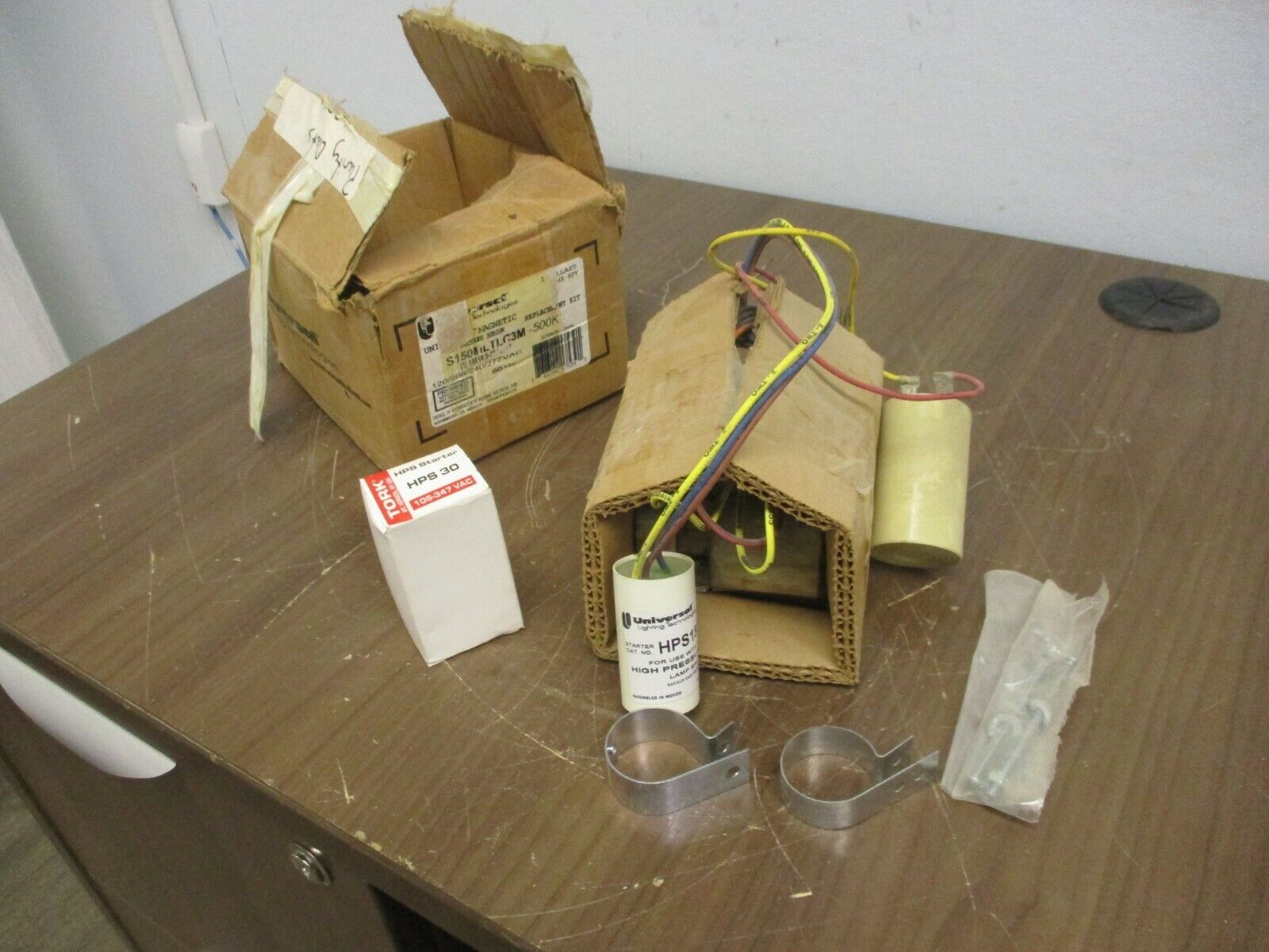 Universal Lighting Ballast Replacement Kit S150MLTLC3M-500K 150W 60Hz