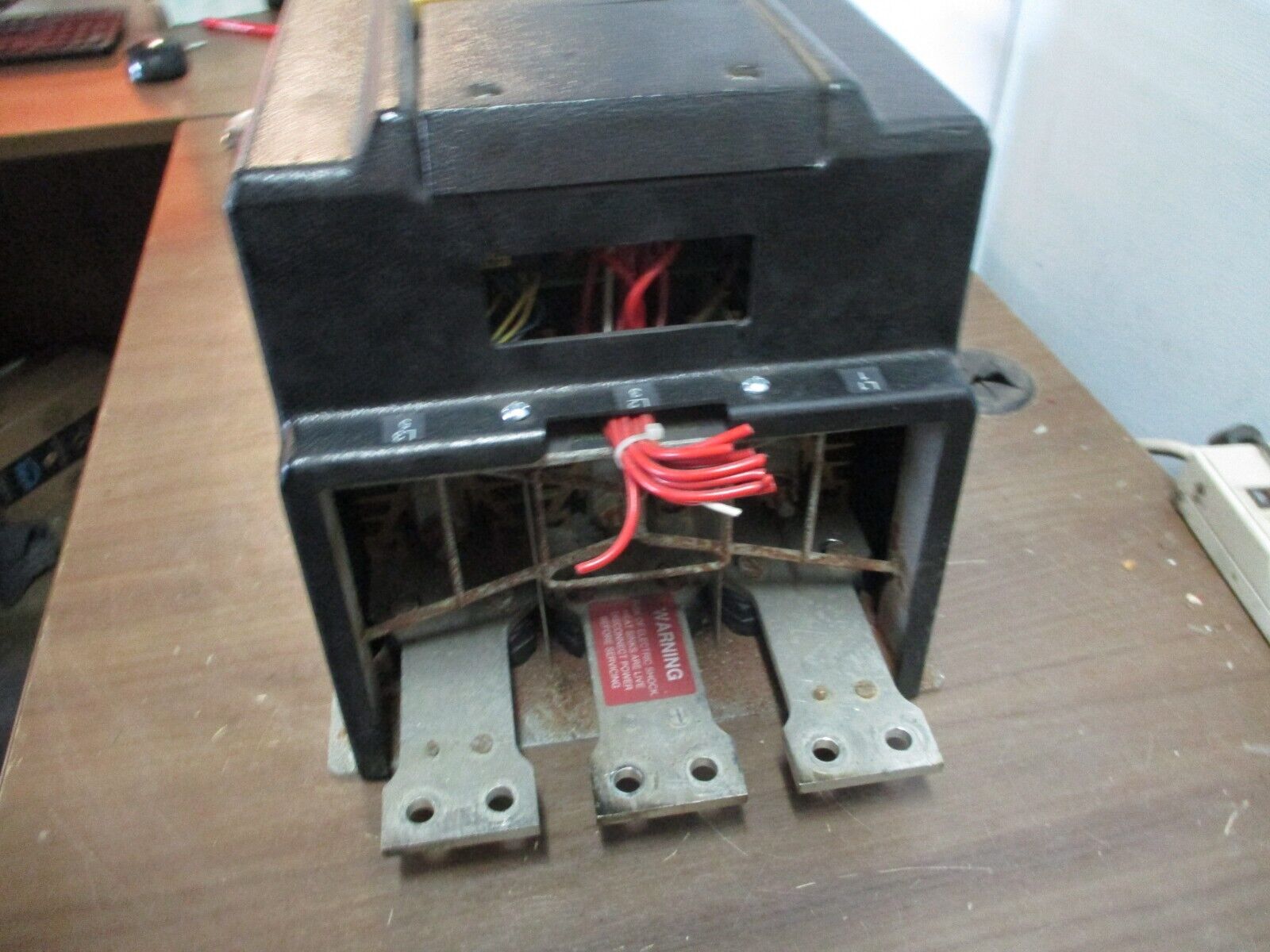 Allen-Bradley SMC Plus Soft Start 150-A180NBD Ser. B 150HP 208-480V 3Ph 47-63Hz