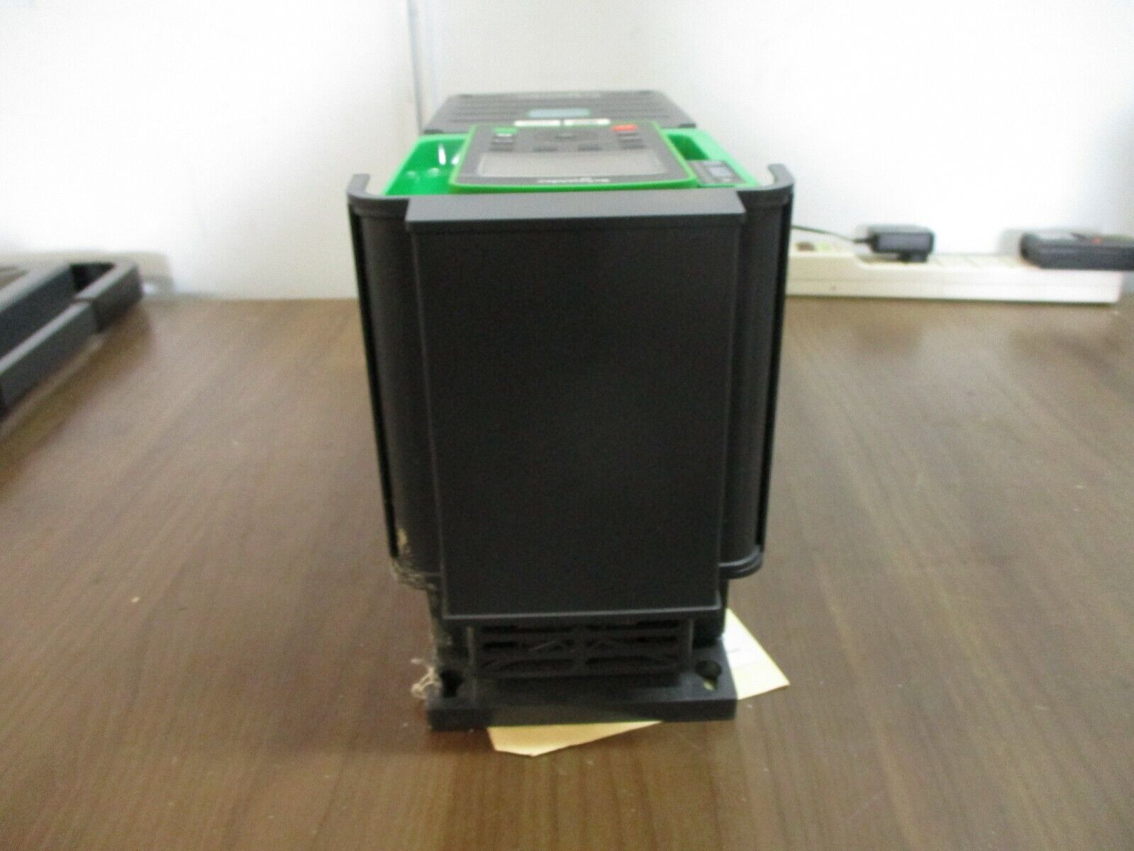 Schneider Electric Altivar 930 AC Drive ATV930U22N4 3HP 3Ph w/ Keypad Used