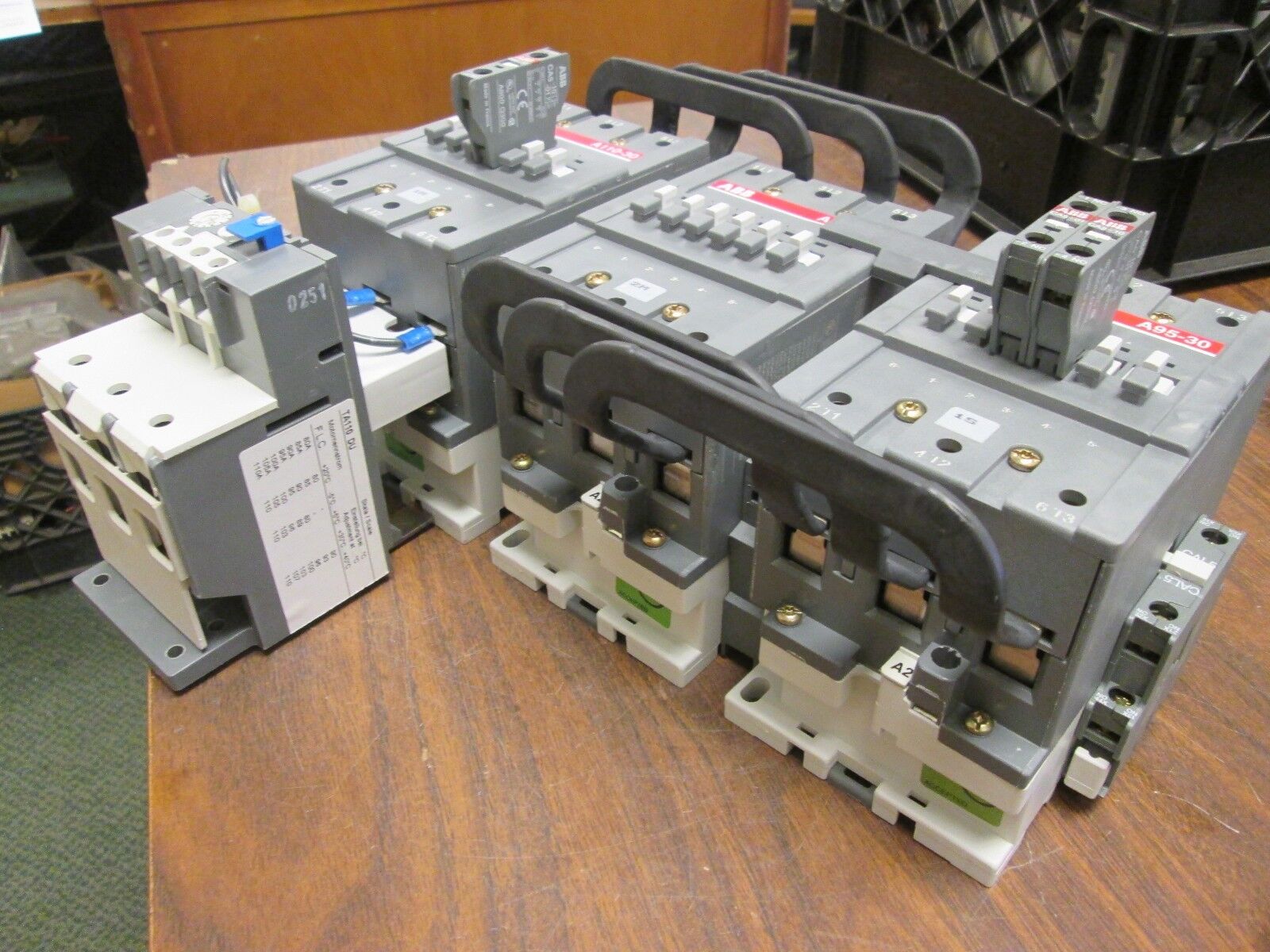 ABB Starter A95-30 120V Coil 125A Overload: TA110DU Range: 80-110A New Takeout