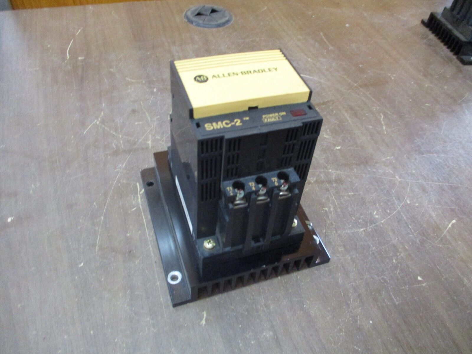 Allen-Bradley SMC-2 Soft Start 150-A05NB Ser. A 3HP 3Ph 460V 5A Used